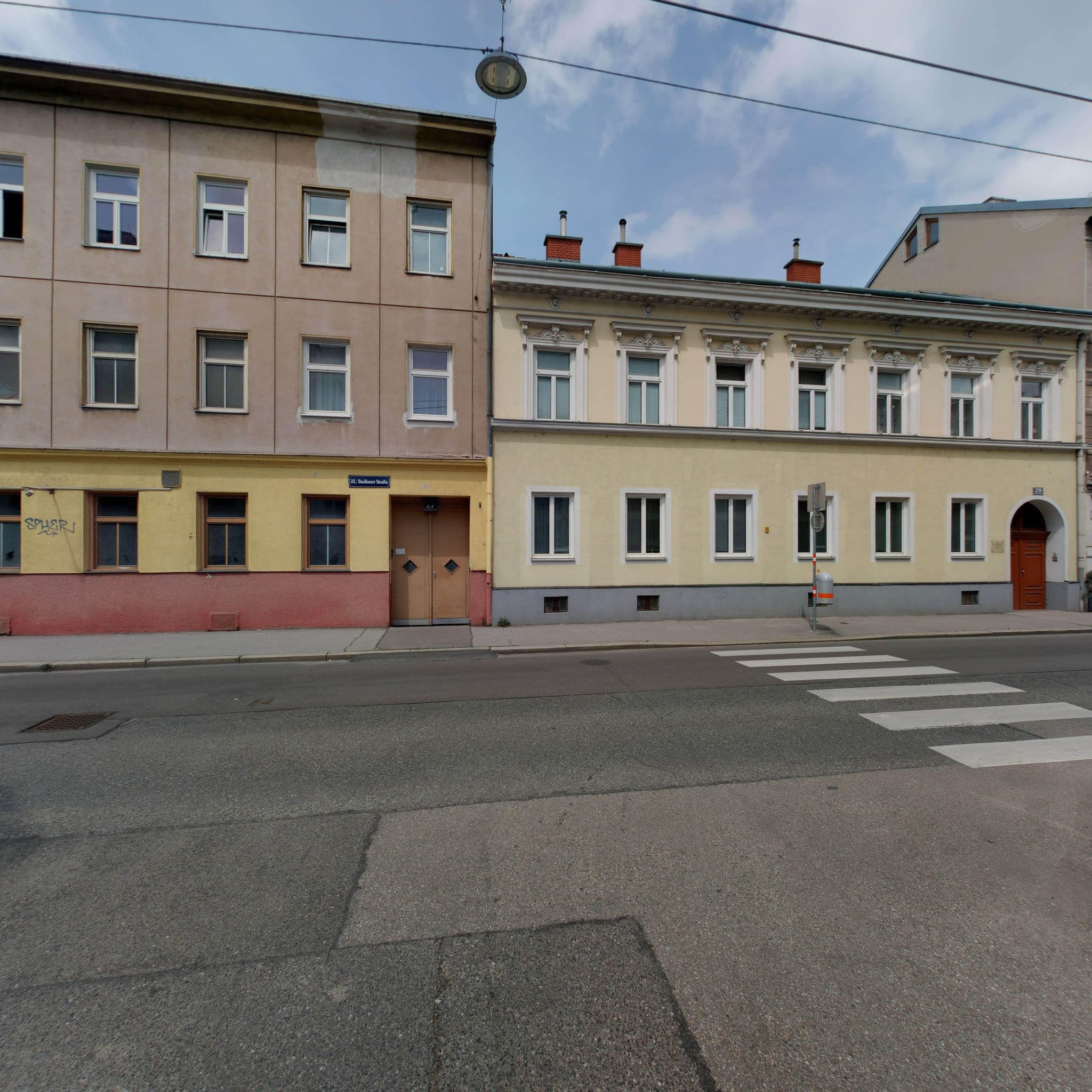 Street view near Gasthaus Hacher, Donaustadt — © eliasgander (CC BY-SA · Mapillary)