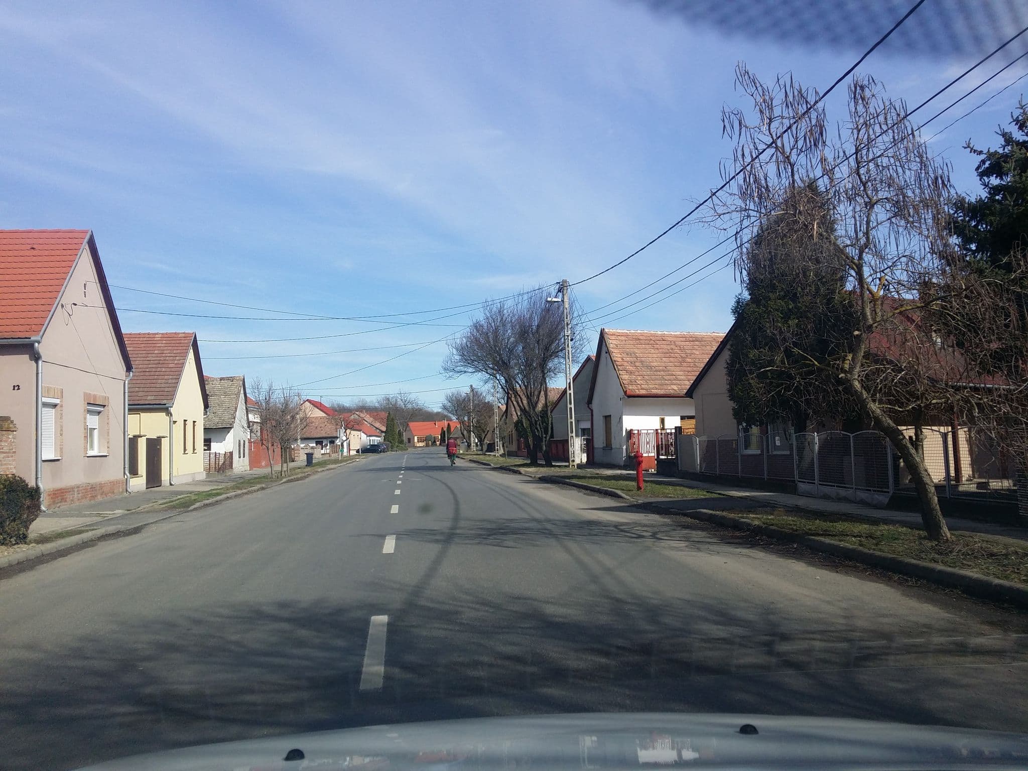 Street view near Versíró Ember Háza, Villány — © utvonalfelmeresek (CC BY-SA · Mapillary)