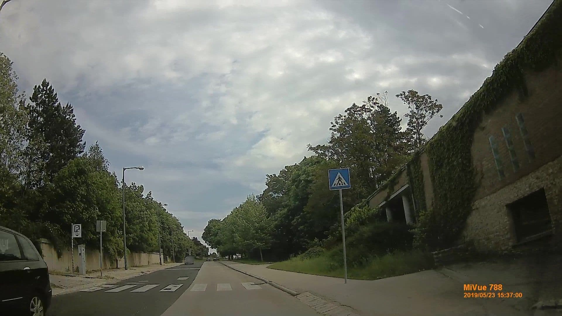 Street view near Völgyikút Ház Wellness, Veszprém — © geox123 (CC BY-SA · Mapillary)