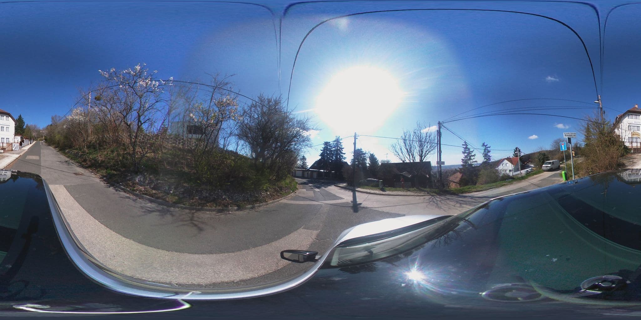Street view near Budai Hotel, Mártonhegy — © kami911 (CC BY-SA · Mapillary)