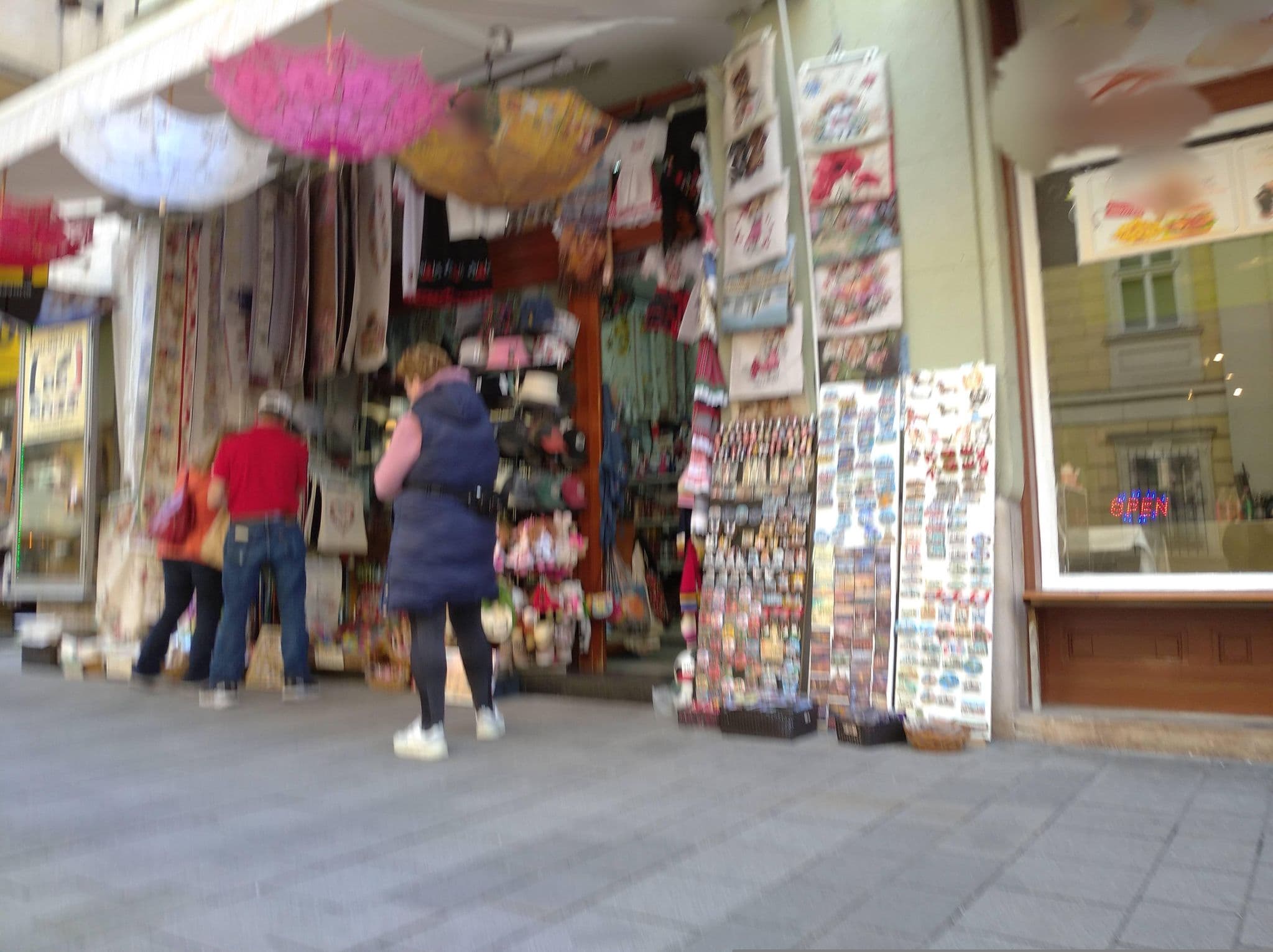 Street view near Vaci Superior Apartment, Palotanegyed — © grozsa11 (CC BY-SA · Mapillary)