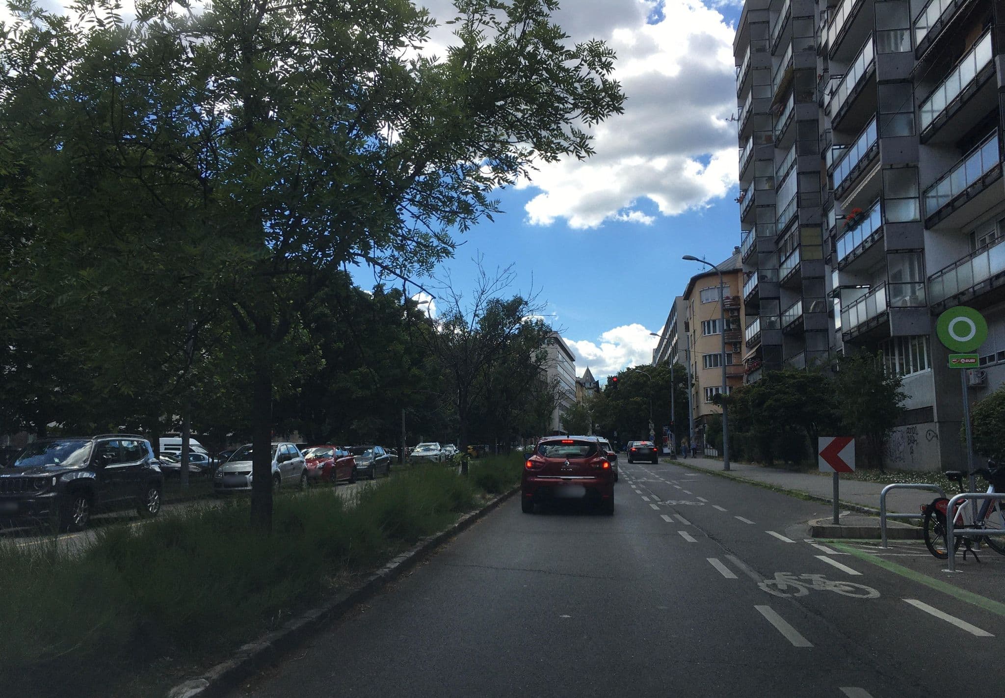 Street view near Andrew's Castle View Apartment, Országút — © istefanos (CC BY-SA · Mapillary)