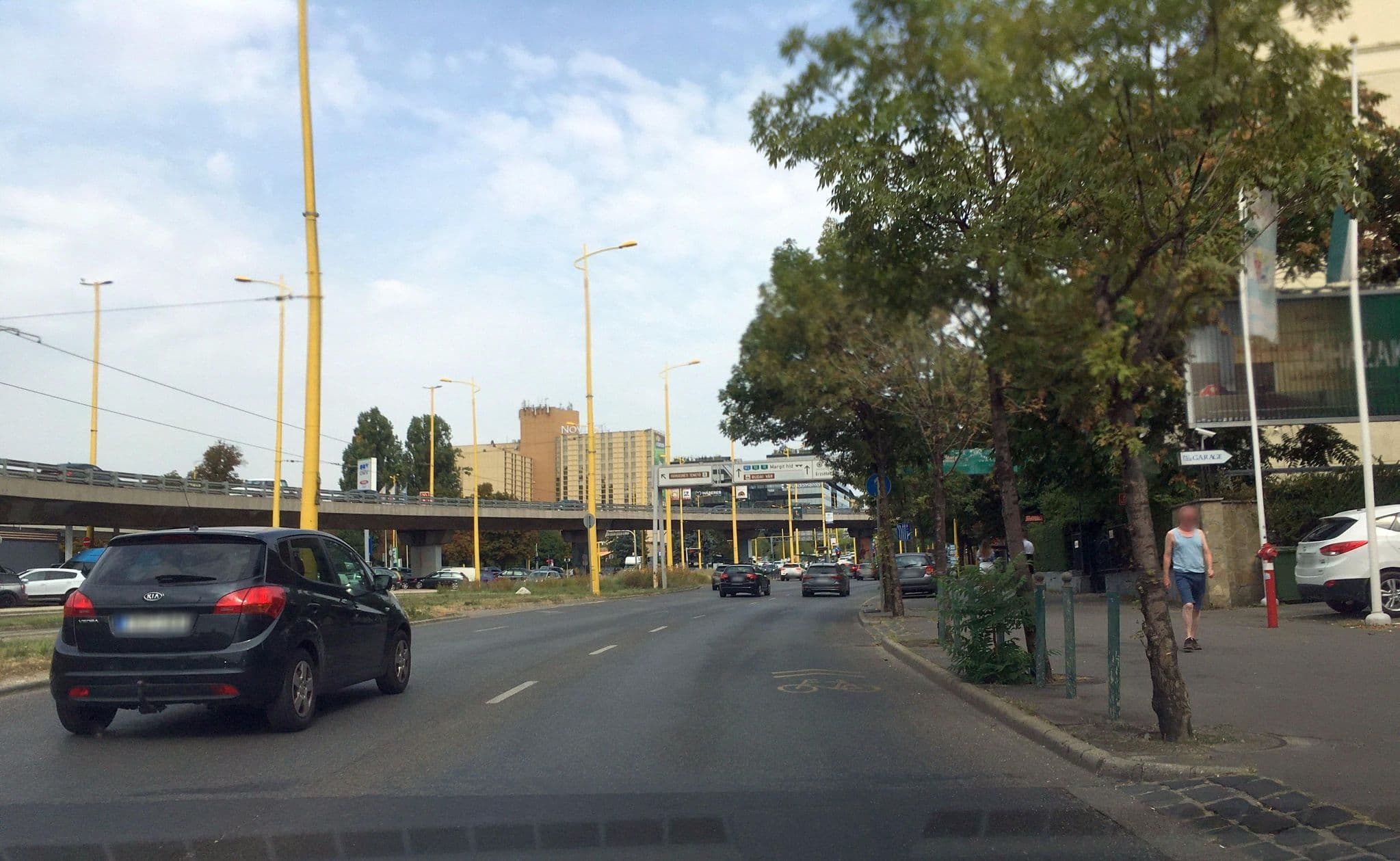 Street view near Lobby Bar, Naphegy — © istefanos (CC BY-SA · Mapillary)