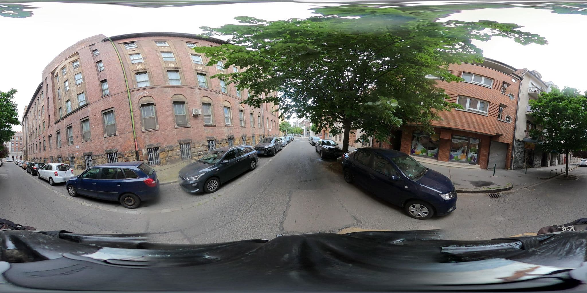 Street view near Apartment Budaside, Országút — © grozsa11 (CC BY-SA · Mapillary)