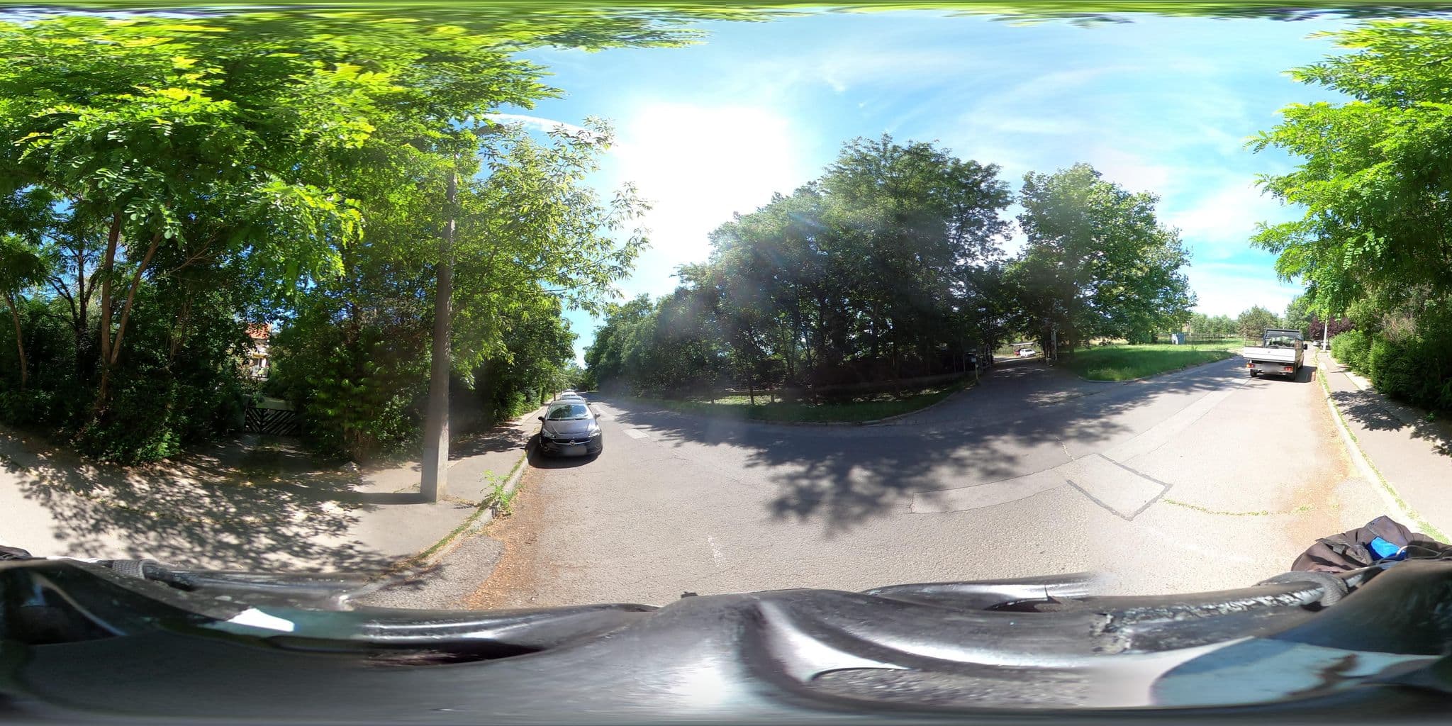Street view near Vécsey Hostel, Rómaifürdő — © grozsa11 (CC BY-SA · Mapillary)