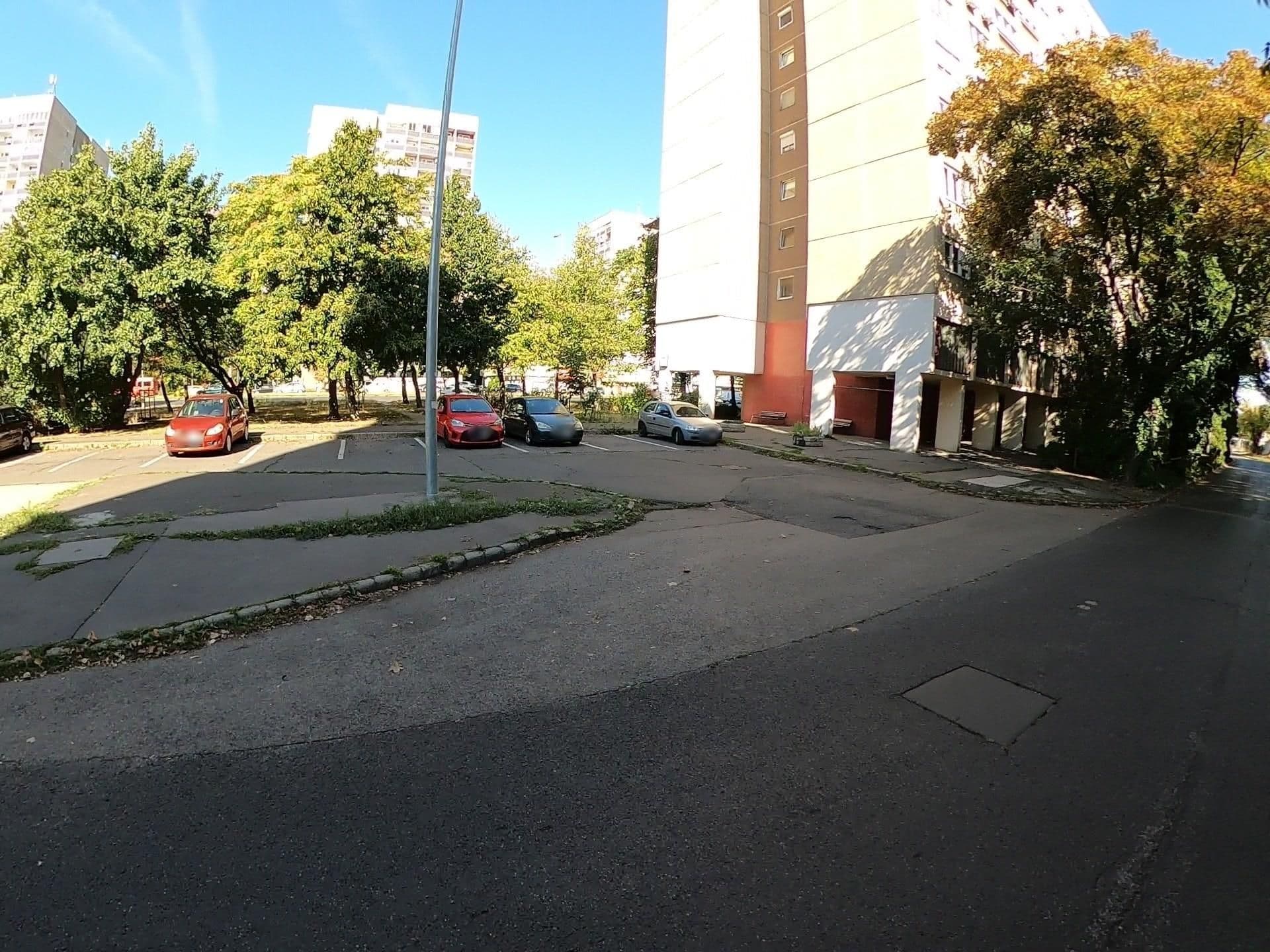 Street view near Room 810, Budapest III. kerület — © grozsa11 (CC BY-SA · Mapillary)