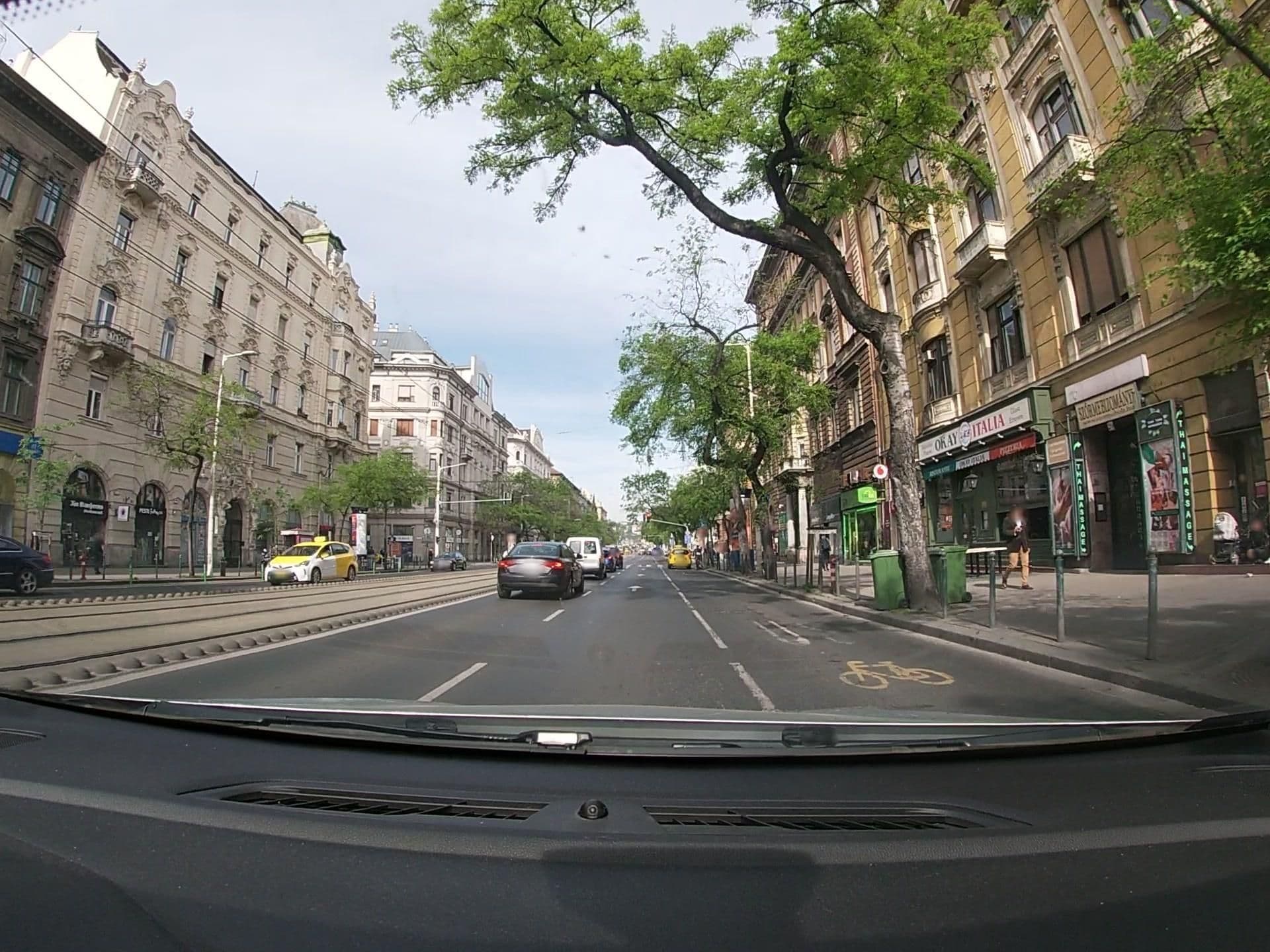 Street view near Lisianthus Apartment, Újlipótváros — © vst (CC BY-SA · Mapillary)