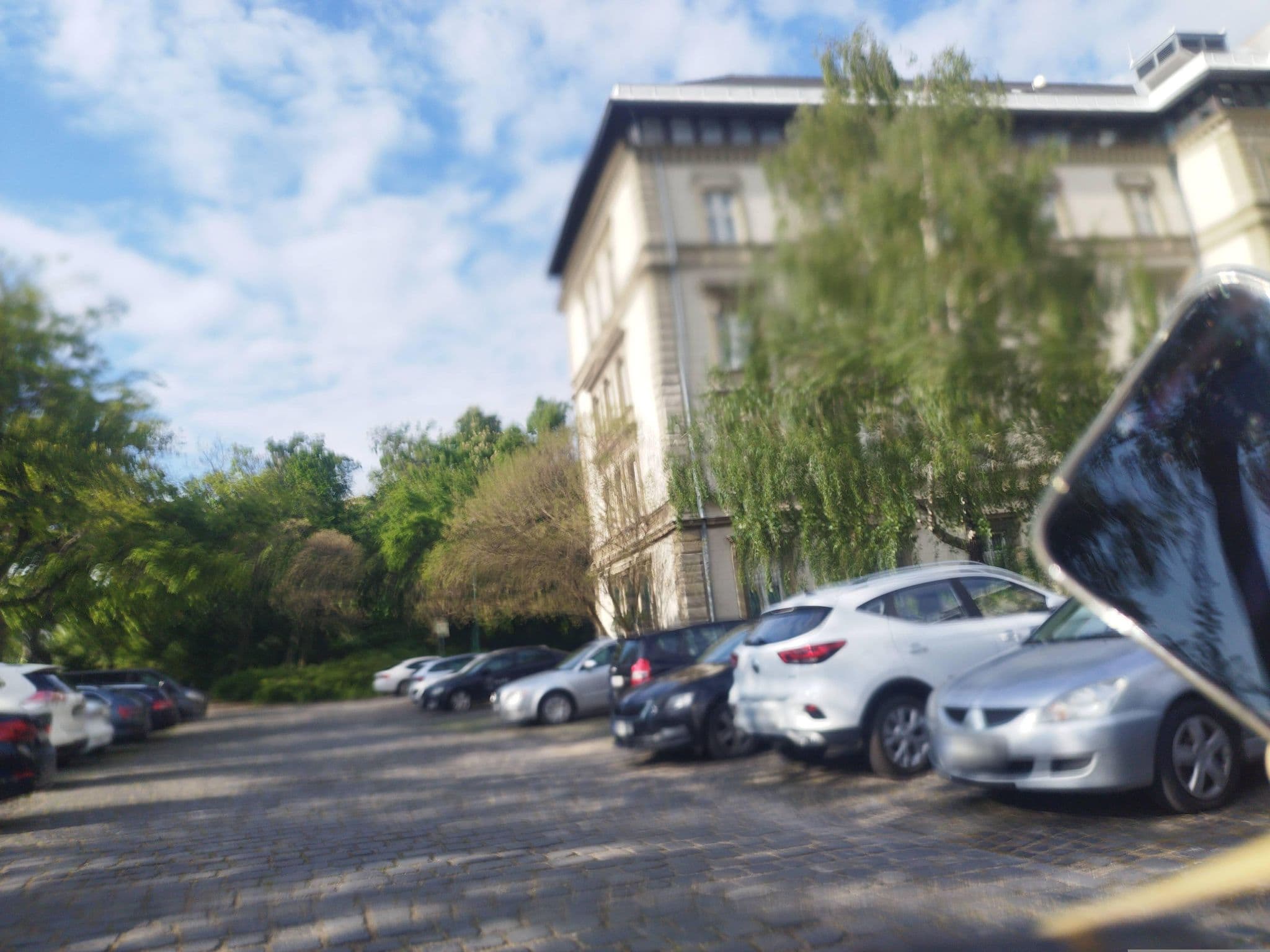 Street view near Danubius Grand Hotel Margitsziget, Budapest III. kerület — © grozsa11 (CC BY-SA · Mapillary)