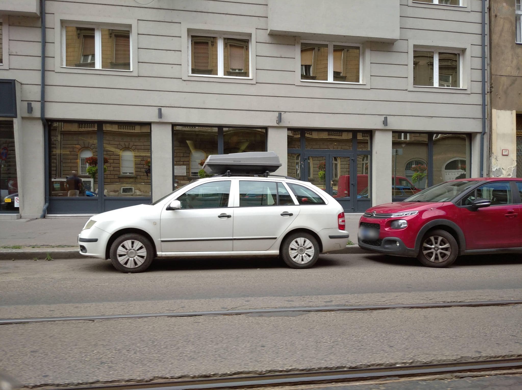 Street view near Atlas City Hotel, Népszínháznegyed — © grozsa11 (CC BY-SA · Mapillary)