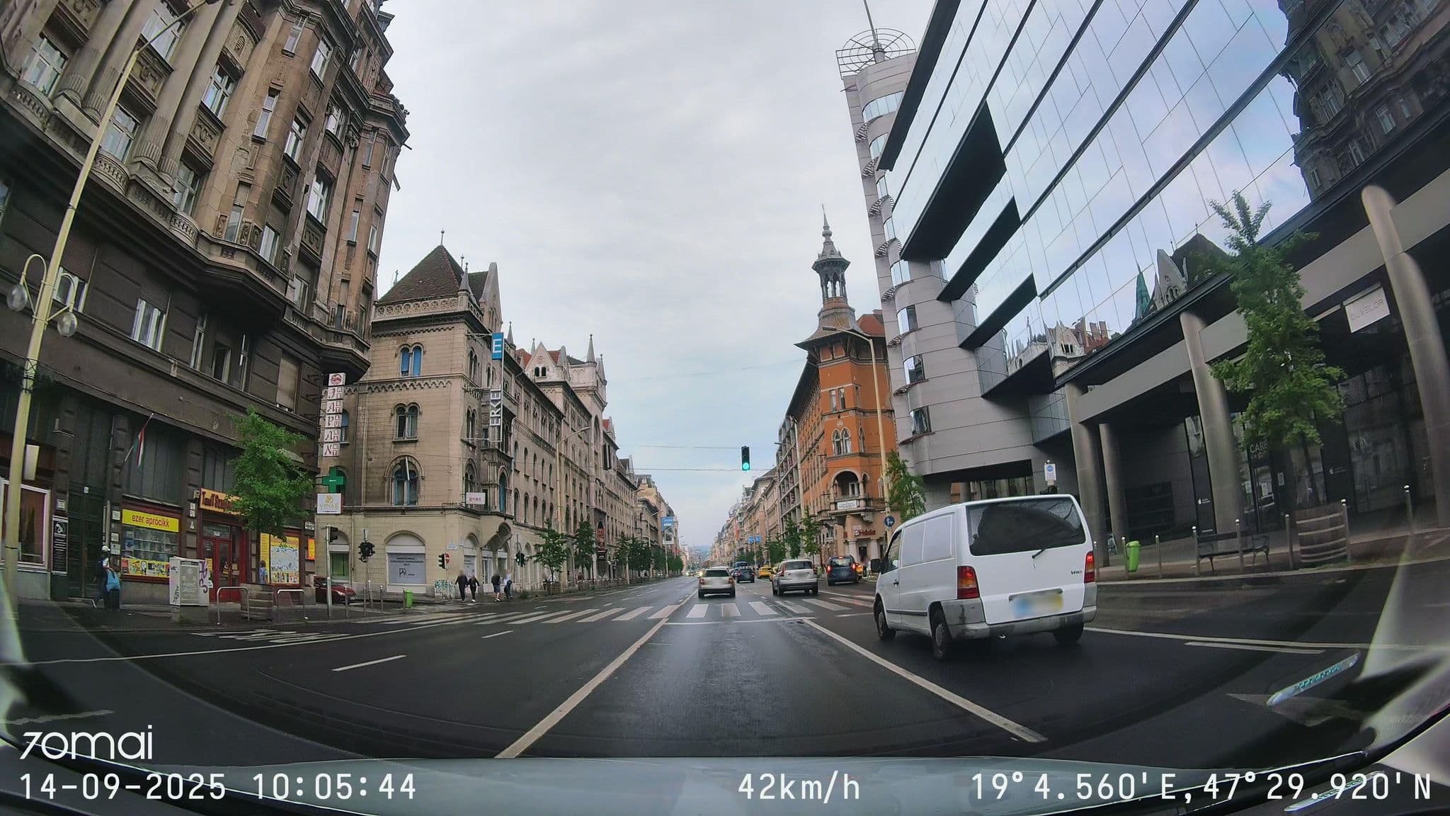Street view near Studio 4U II, Népszínháznegyed — © doriel (CC BY-SA · Mapillary)