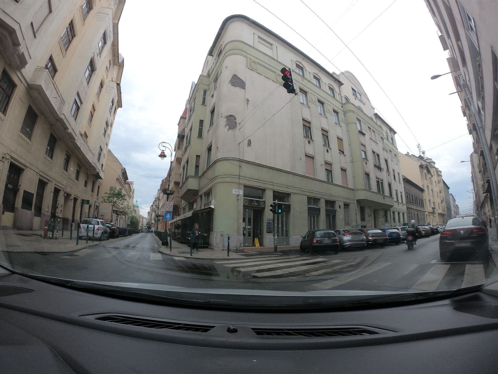 Street view near Sunny Apartment, Belső-Ferencváros — © vst (CC BY-SA · Mapillary)