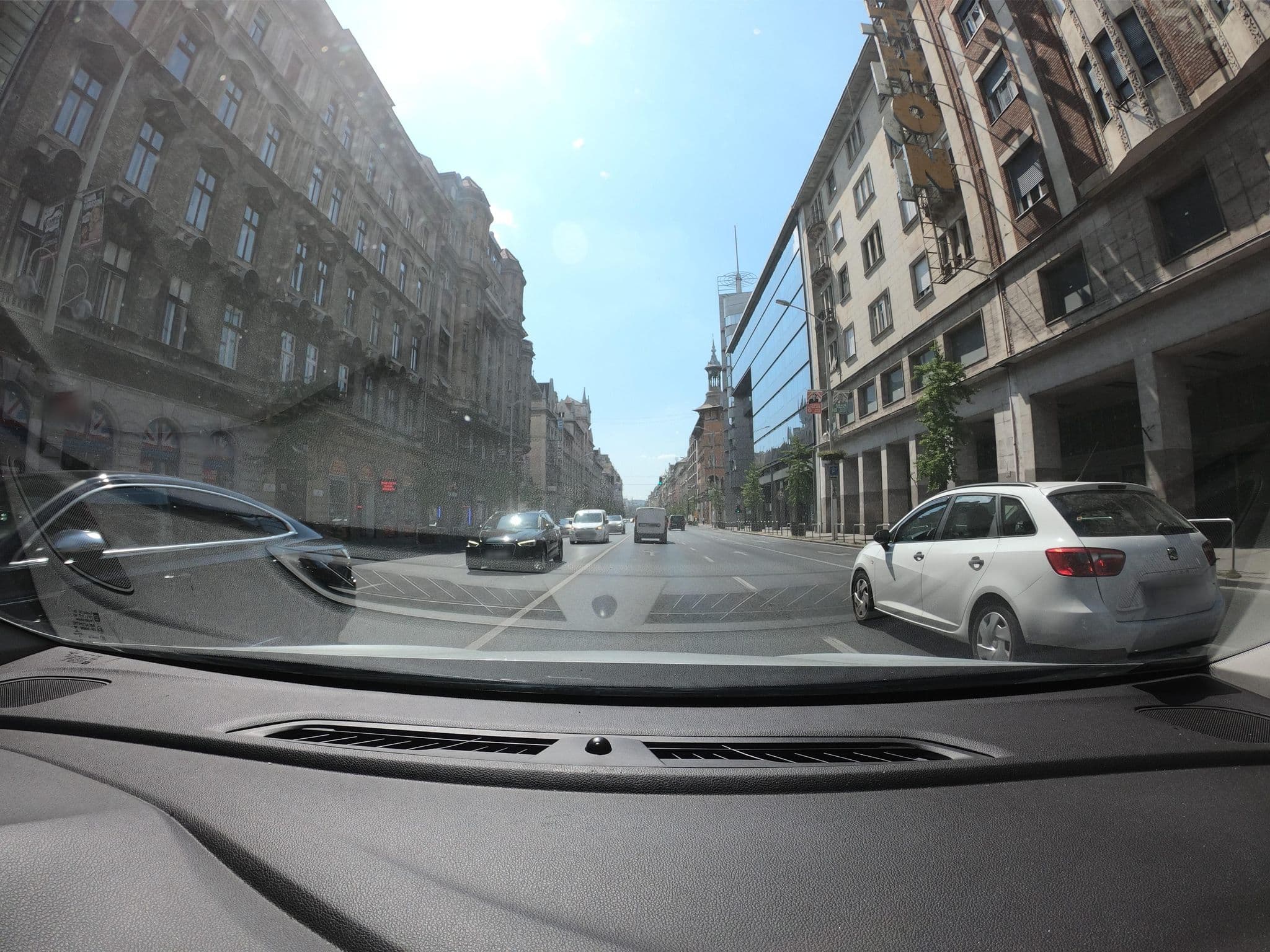 Street view near Fanni Guesthouse Budapest, Népszínháznegyed — © vst (CC BY-SA · Mapillary)