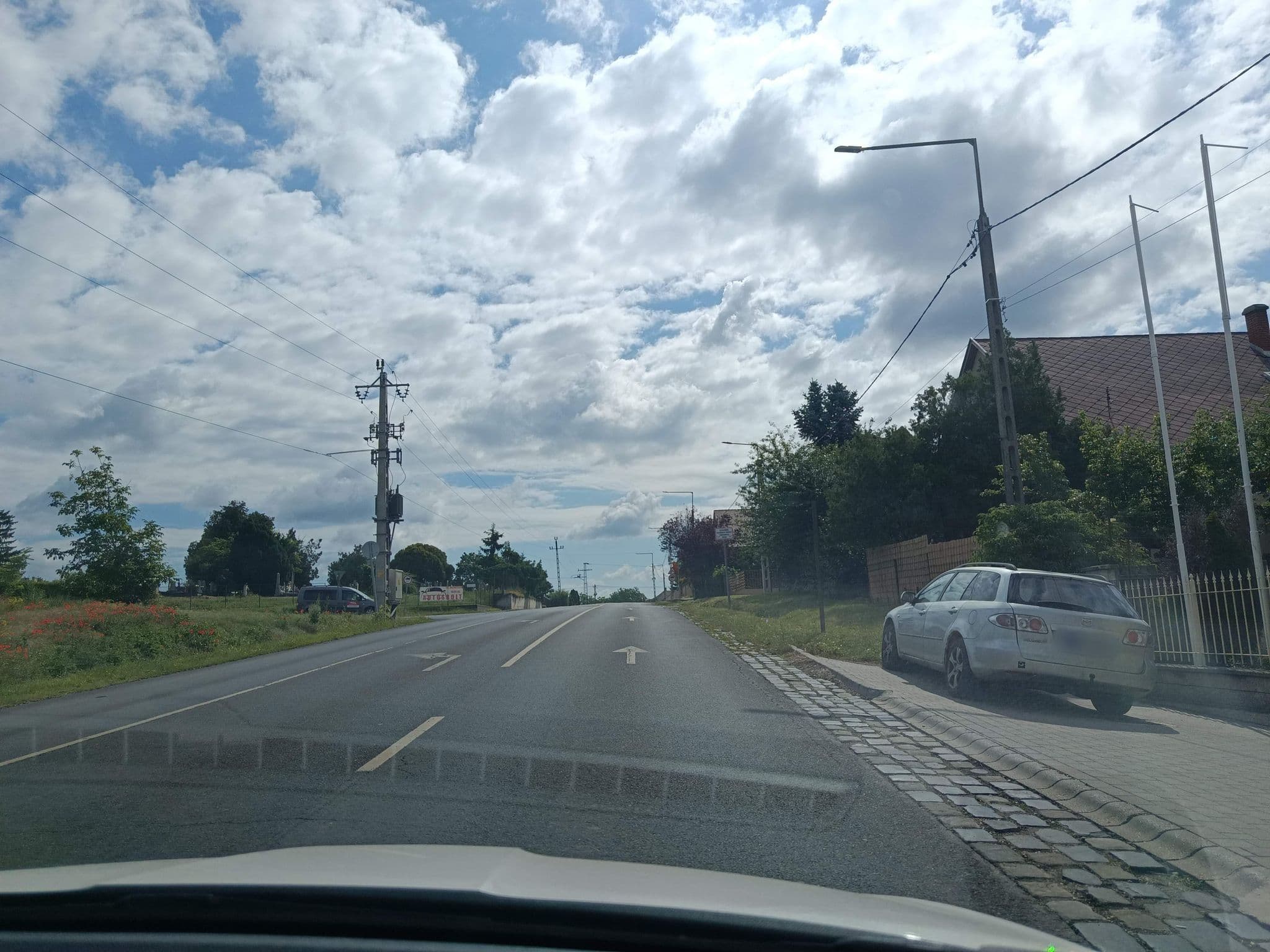Street view near Dombhaz Panzio, Ecser — © mkpest2 (CC BY-SA · Mapillary)
