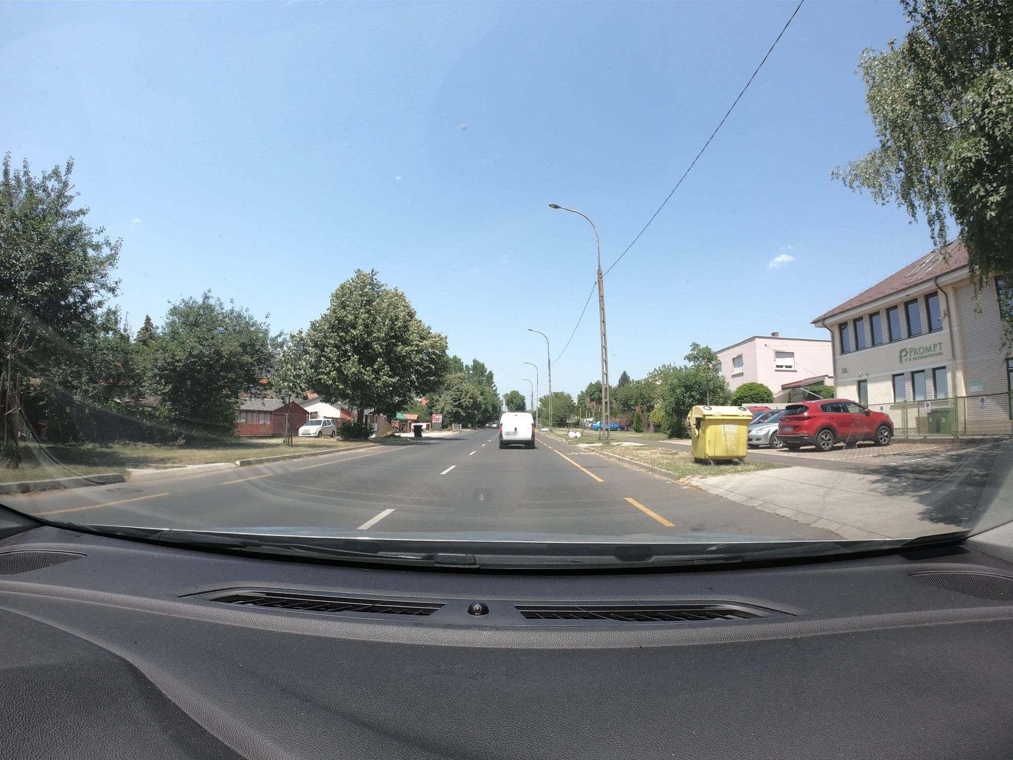 Street view near Nefelejcs Panzió, Gödöllő — © vst (CC BY-SA · Mapillary)