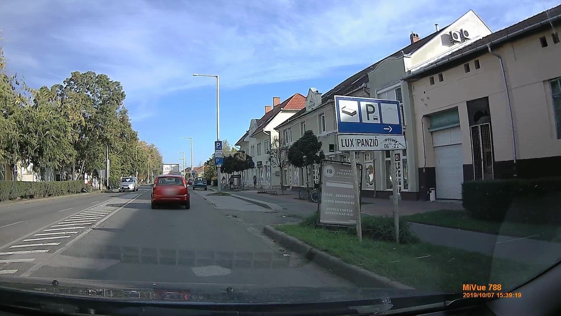 Street view near Lux hotel Szarvas, Szarvas — © geox123 (CC BY-SA · Mapillary)