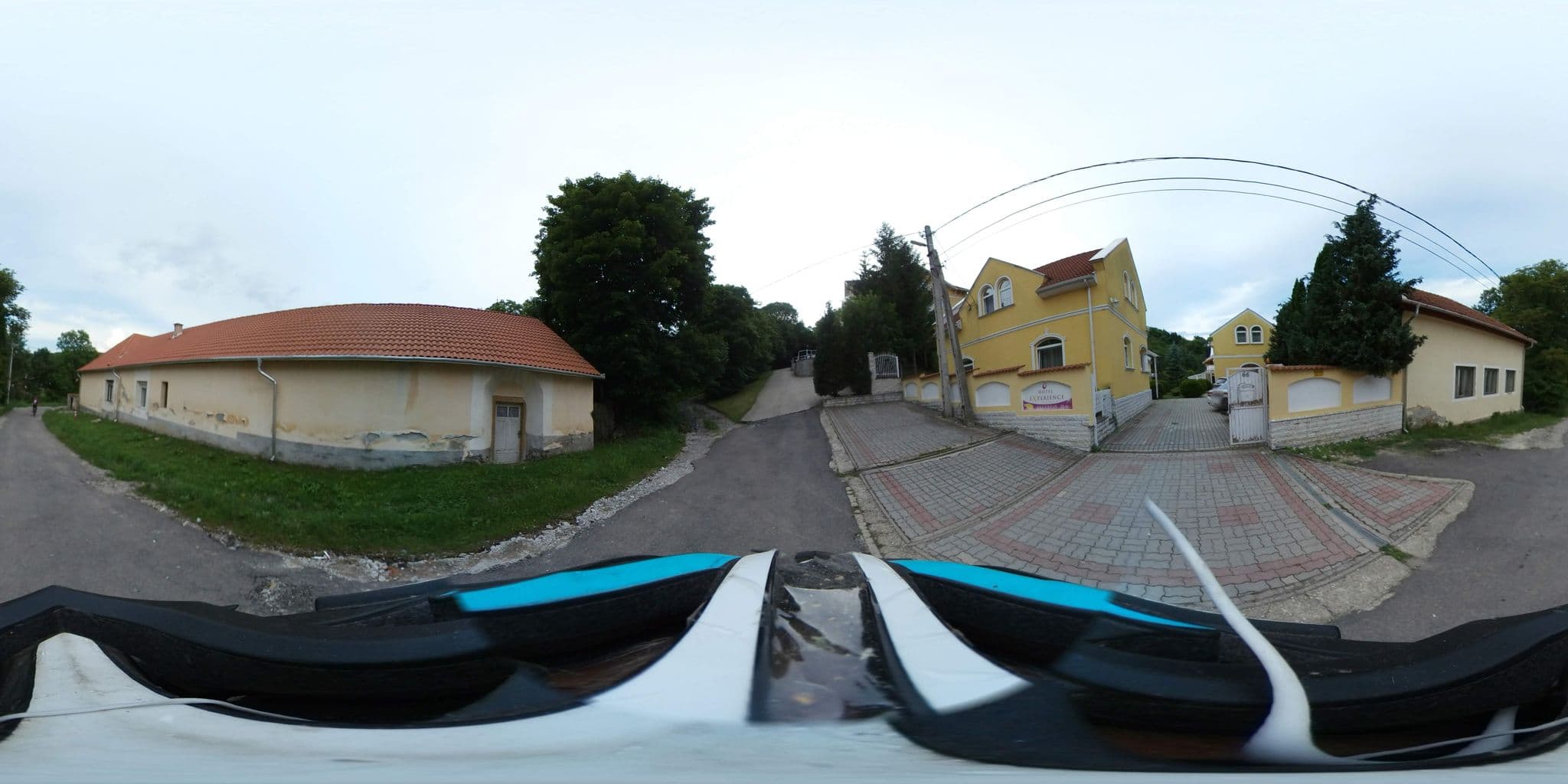 Street view near Hotel Experience Wellness & Konferencia Elmenyszalloda, Dédestapolcsány — © tamas (CC BY-SA · Mapillary)
