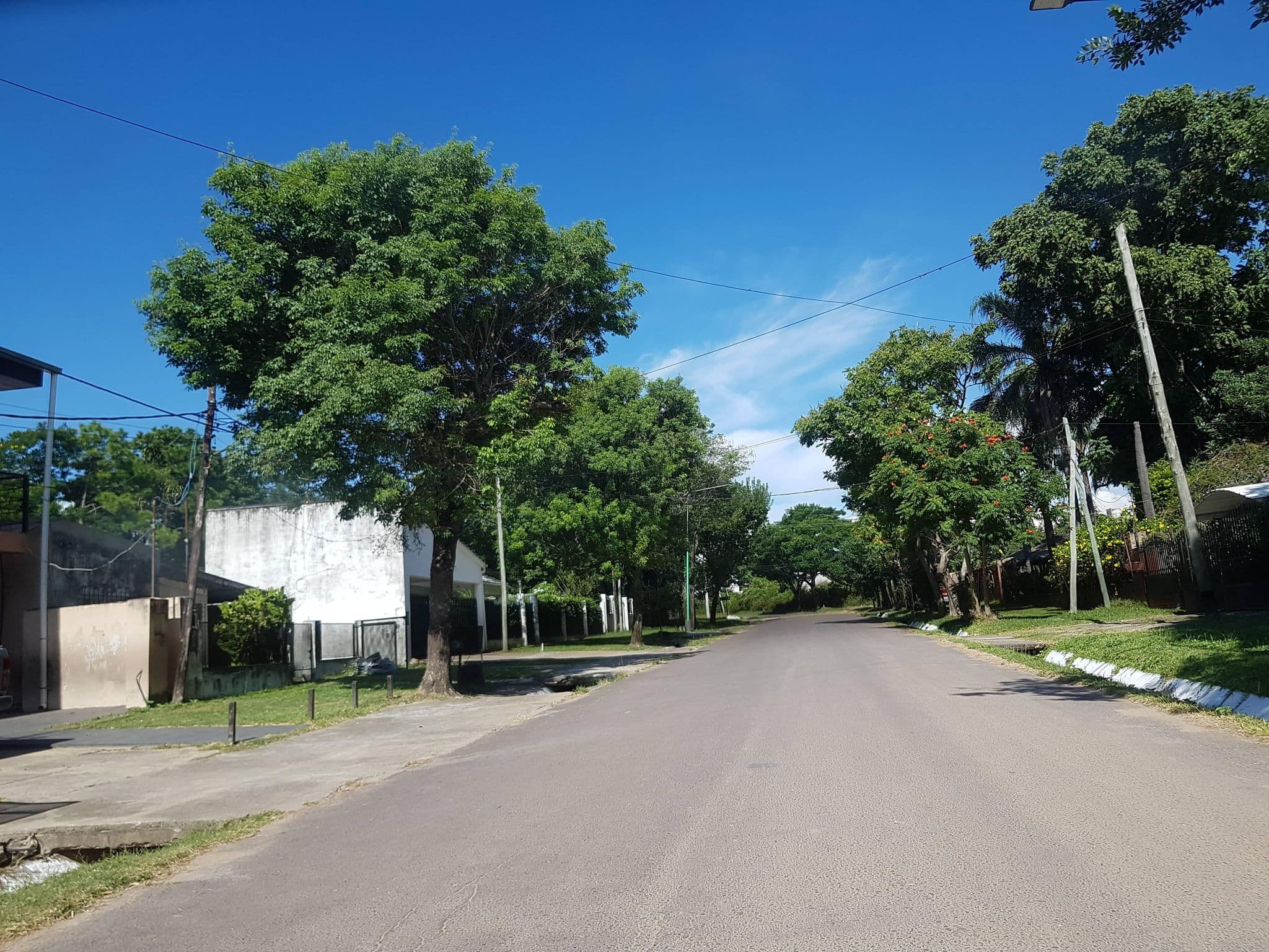 Street view near Hosteria El Descanso Empedrado, San Lorenzo — © kanpaidaisuki (CC BY-SA · Mapillary)