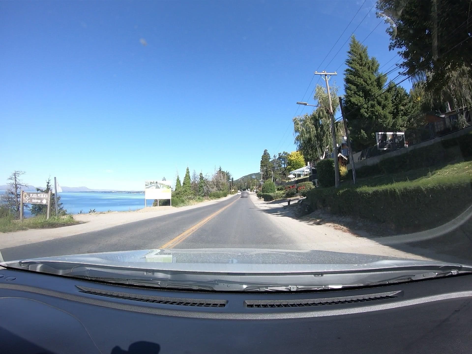 Street view near Pailahue Lodge & Resort, San Carlos de Bariloche — © martinvilu (CC BY-SA · Mapillary)