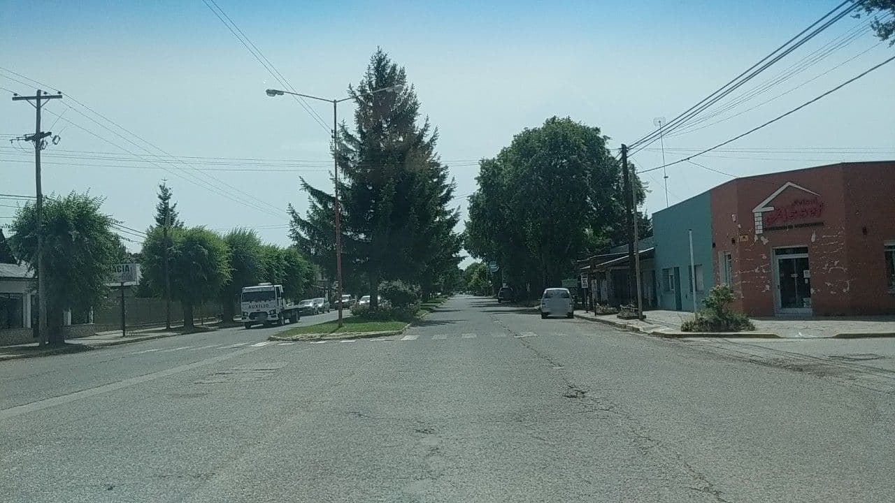 Street view near Kaiken Lauquen, Trevelin — © v987412 (CC BY-SA · Mapillary)