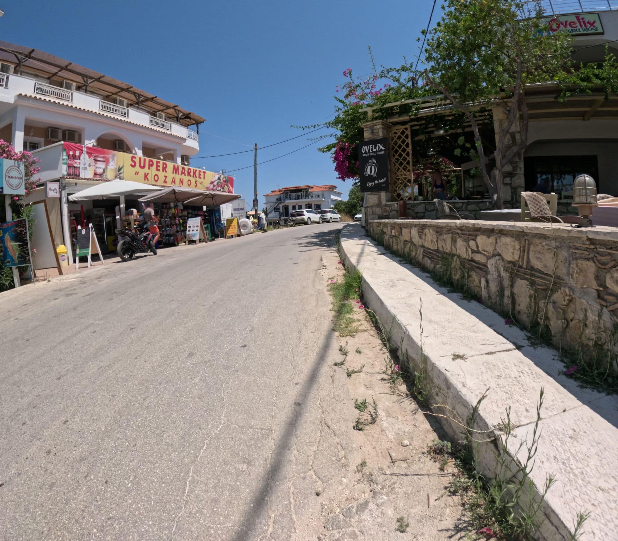 Street view near Kozanos Studios, Katastárion — © krzyk (CC BY-SA · Mapillary)