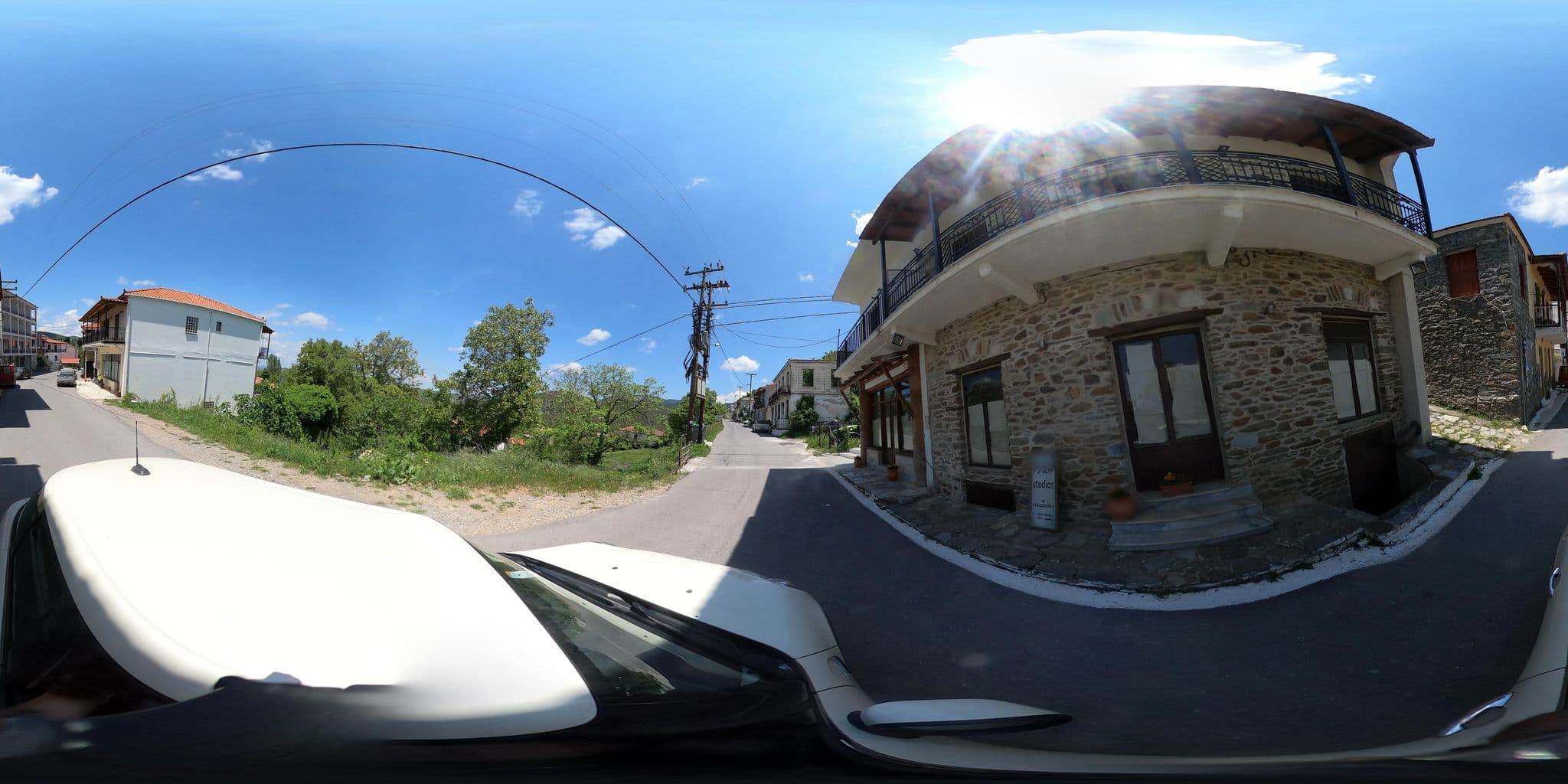 Street view near Ξενώνας Ο Μαλεβός, Ástros — © efikour (CC BY-SA · Mapillary)
