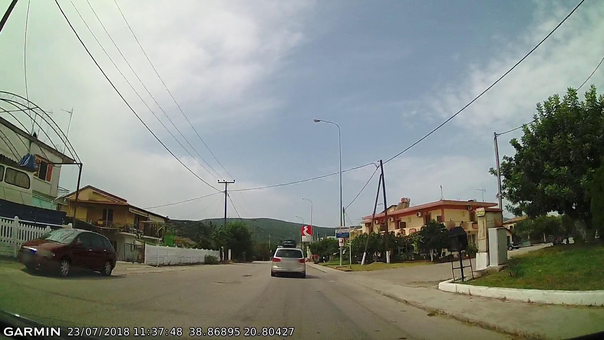 Street view near Intos Rooms, Vónitsa — © pppetros (CC BY-SA · Mapillary)