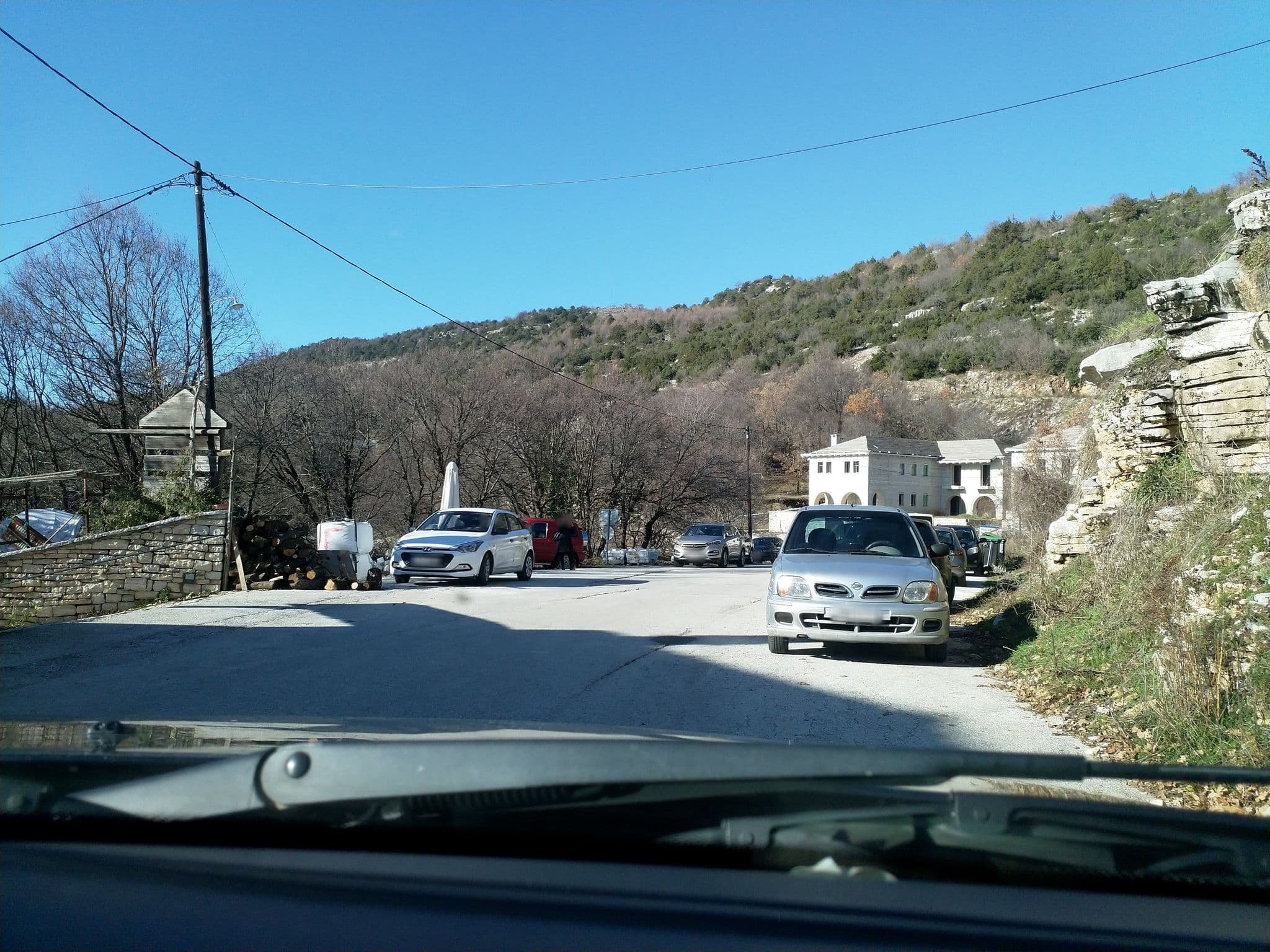 Street view near Ξενοδοχείο Λαδιάς, Zagorochória — © grkpete (CC BY-SA · Mapillary)