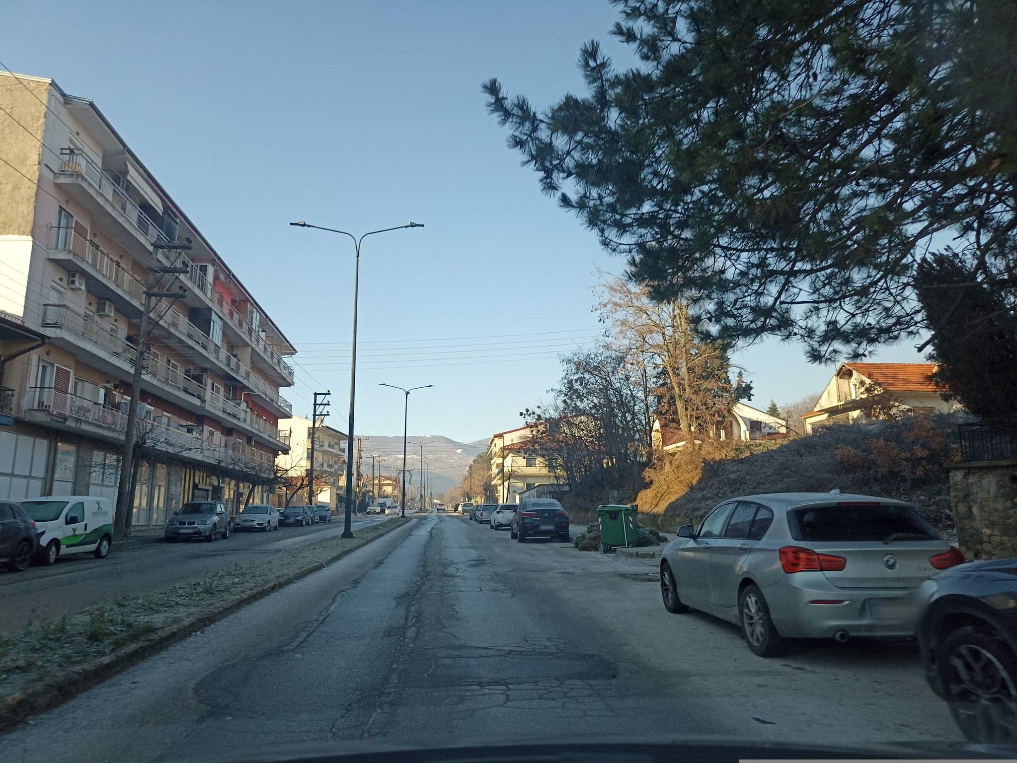 Street view near Emerald Suites, Flórina — © geraki (CC BY-SA · Mapillary)