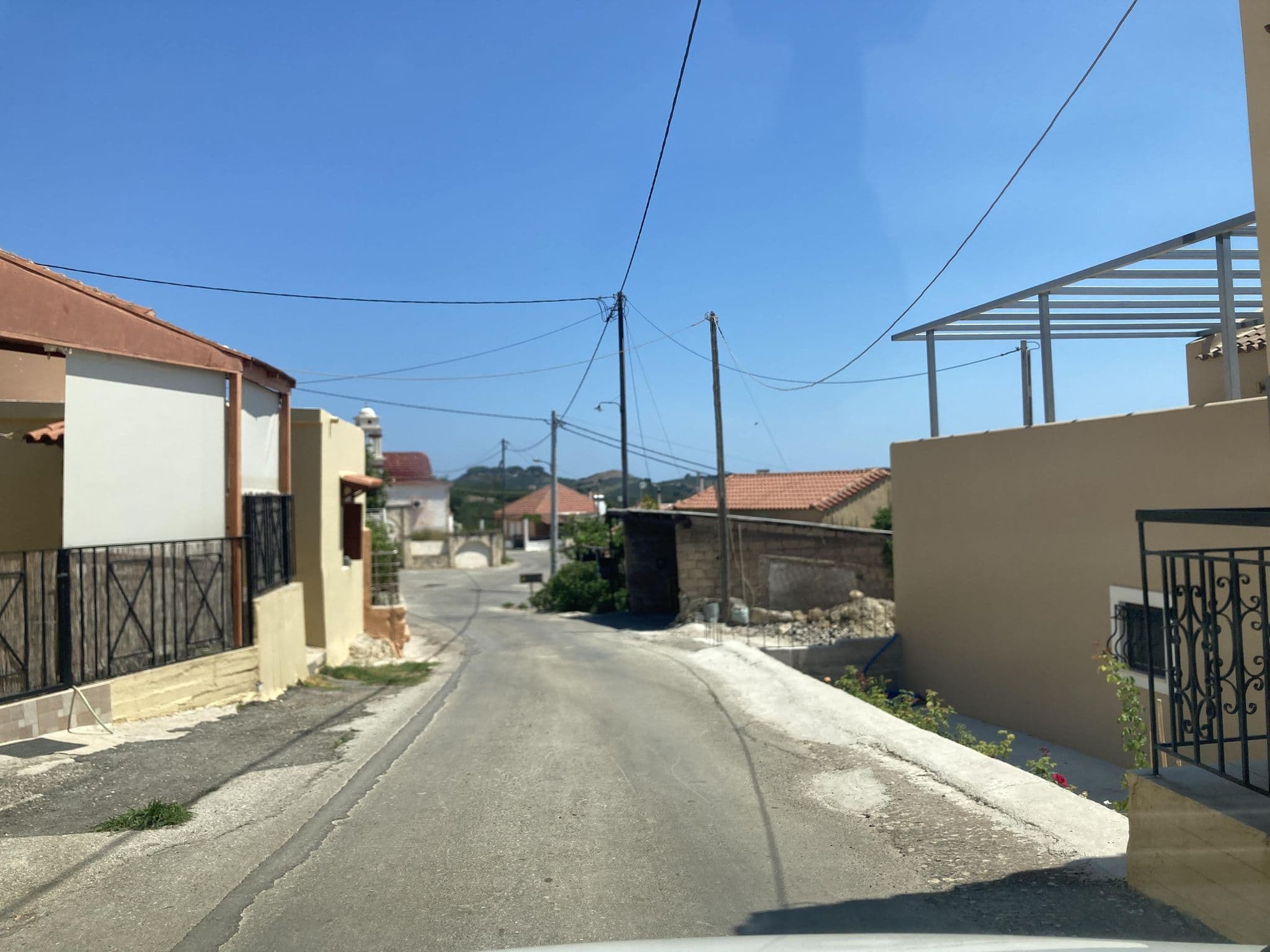 Street view near Palazzo Loupasis, Kolympári — © fod (CC BY-SA · Mapillary)