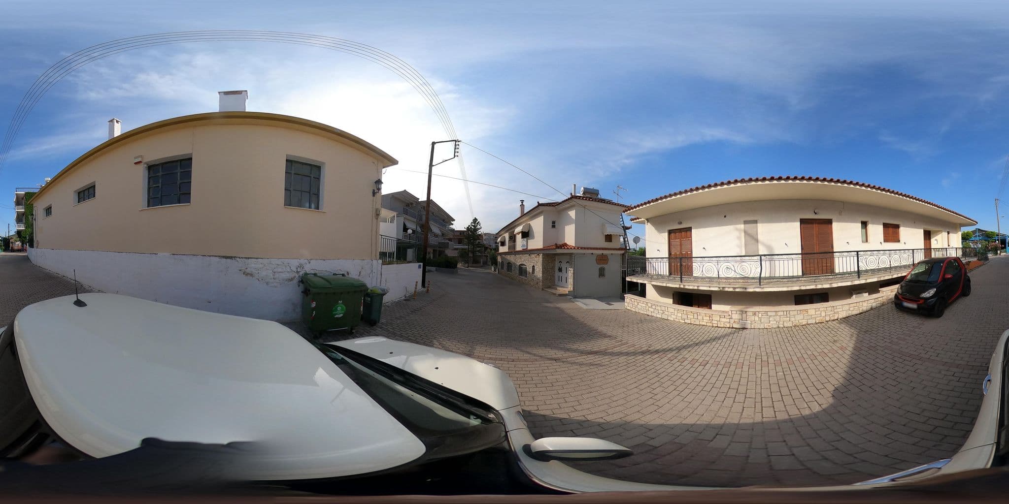Street view near Blue Sky Rooms, Parálio Ástros — © efikour (CC BY-SA · Mapillary)