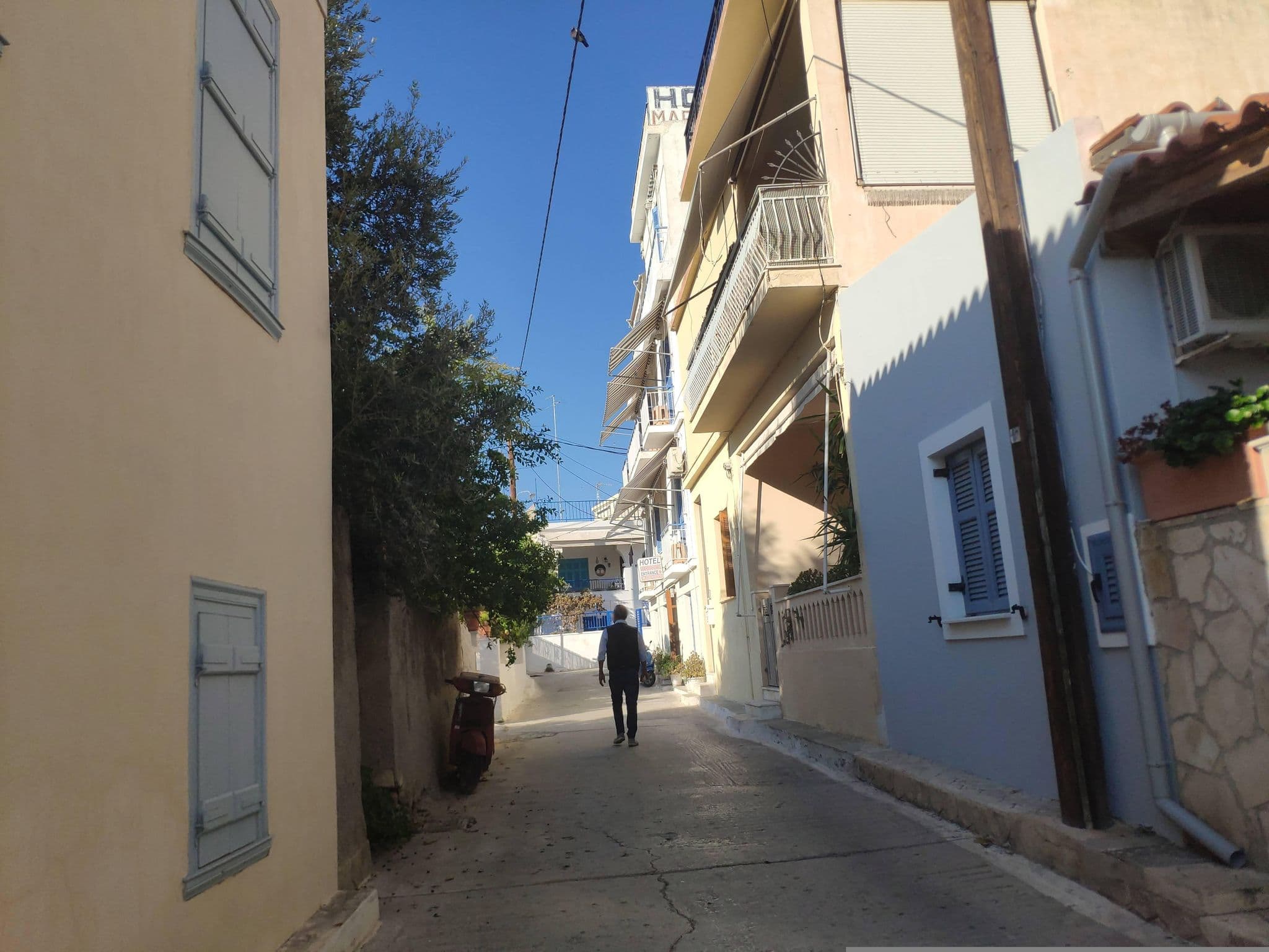 Street view near Artemis Aeginian Hotel, Aegina — © pppetros (CC BY-SA · Mapillary)