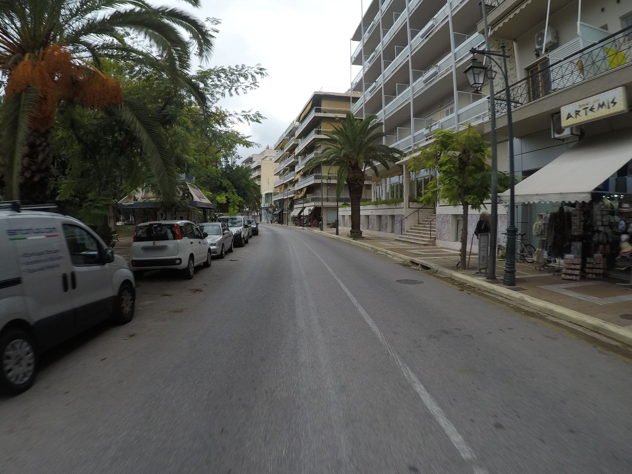 Street view near Hotel Mon Repos, Loutráki — © eneerhut (CC BY-SA · Mapillary)