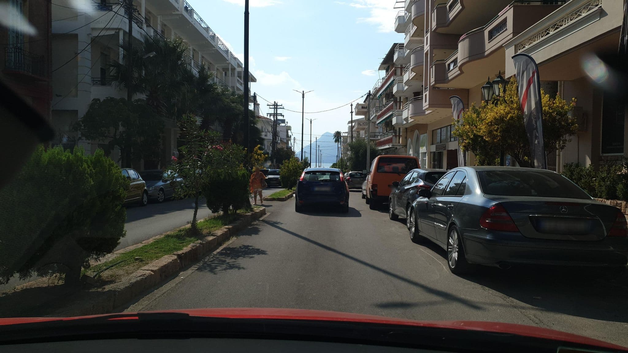 Street view near Kentrikon Hotel & Spa, Loutrá Aidhipsoú — © yannakis (CC BY-SA · Mapillary)