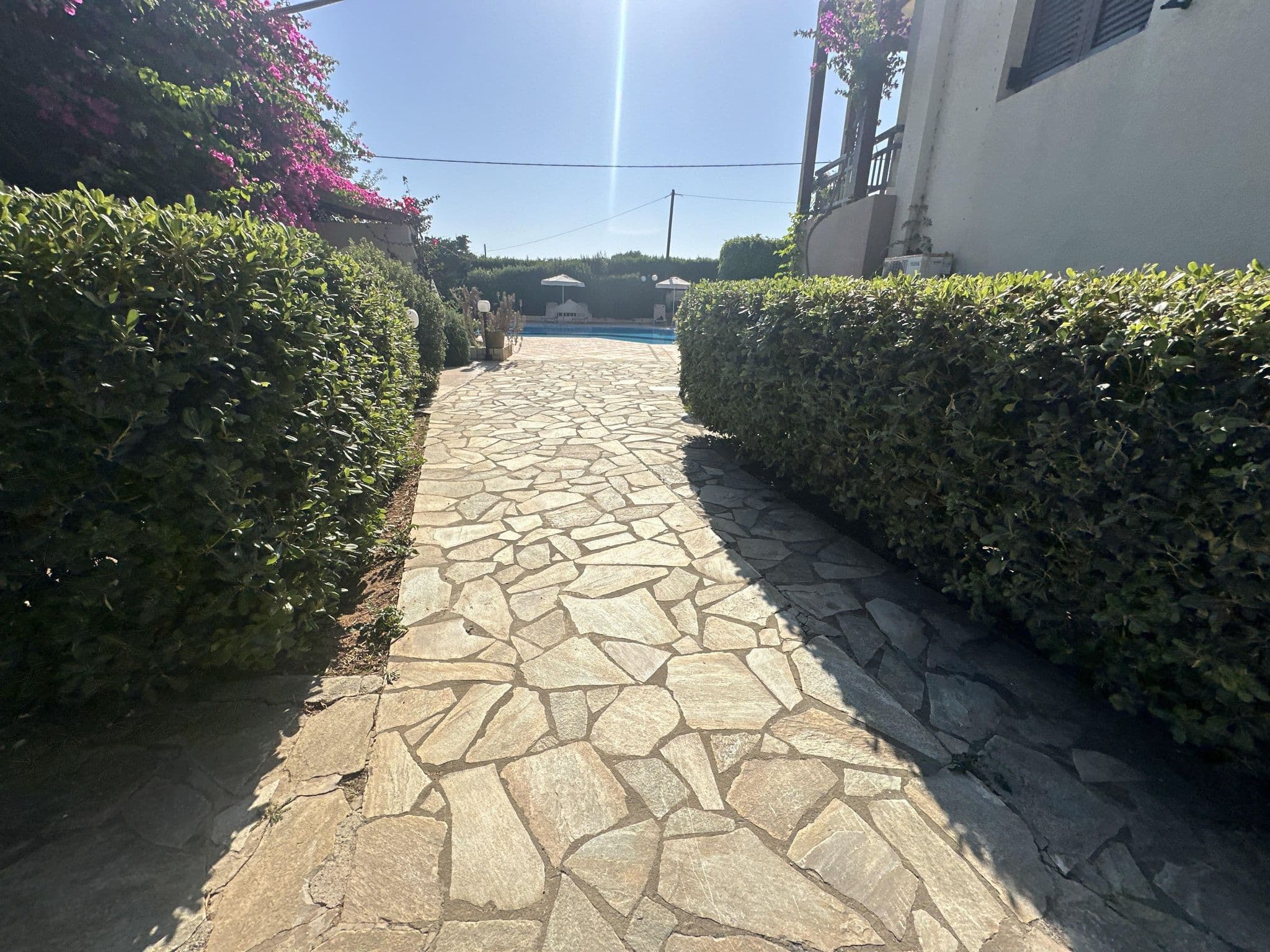 Street view near Best Western Your Memories Hotel, Goúrnes — © baditaflorin (CC BY-SA · Mapillary)