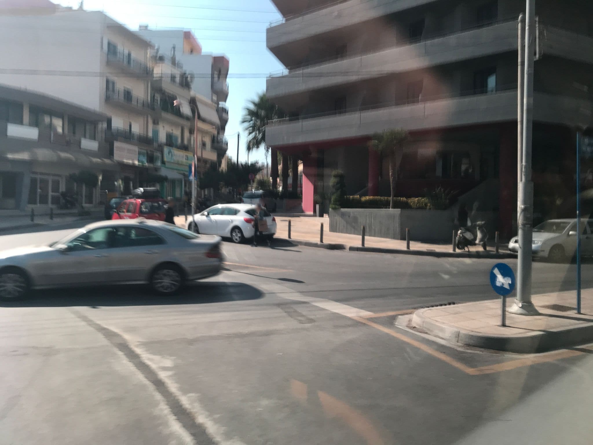 Street view near Castello City Hotel, Irákleion — © miguel_andrade (CC BY-SA · Mapillary)