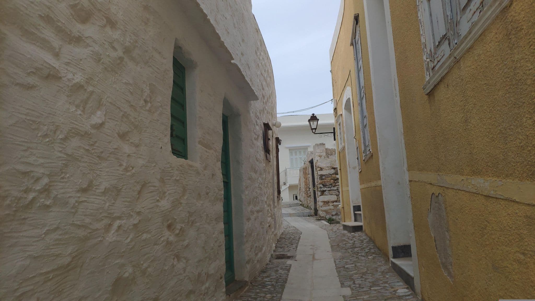 Street view near Wind Tales, Áno Sýros — © pppetros (CC BY-SA · Mapillary)