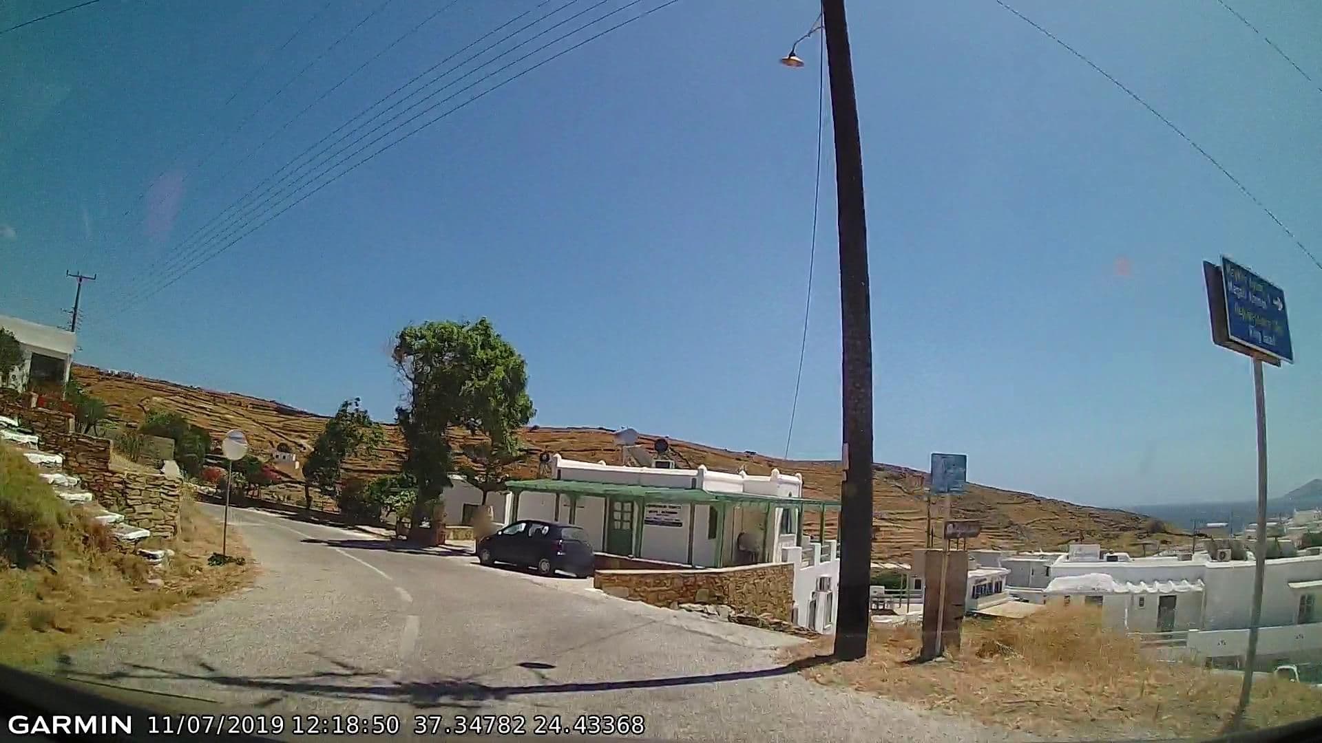 Street view near Mantellina Suites, Áno Sýros — © pppetros (CC BY-SA · Mapillary)
