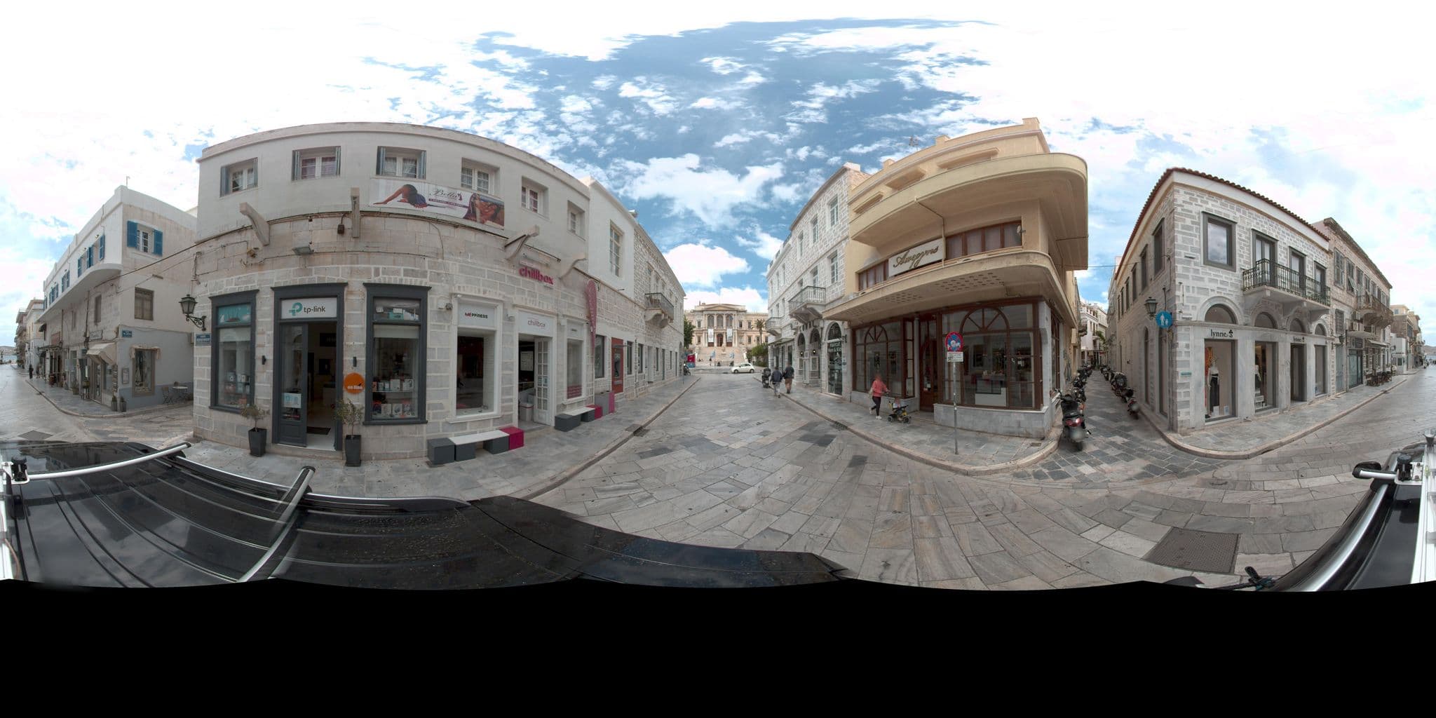 Street view near Central Nine Rooms, Ermoúpolis — © MarianPanagiotopoulou (CC BY-SA · Mapillary)