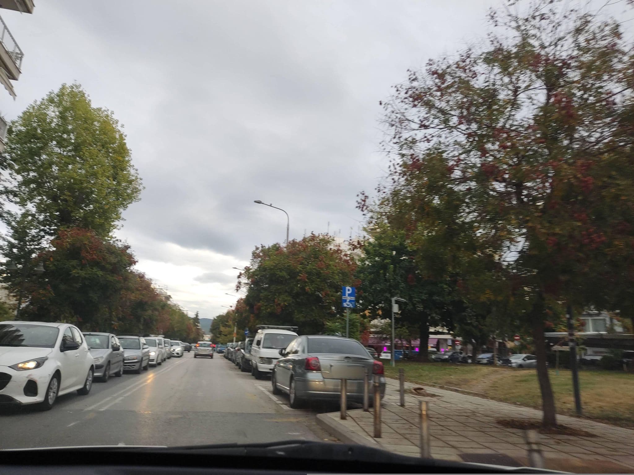 Street view near Μακεδονία Παλλάς./ HOTEL MAKEDONIA PALACE, Kalamariá — © alpha14 (CC BY-SA · Mapillary)