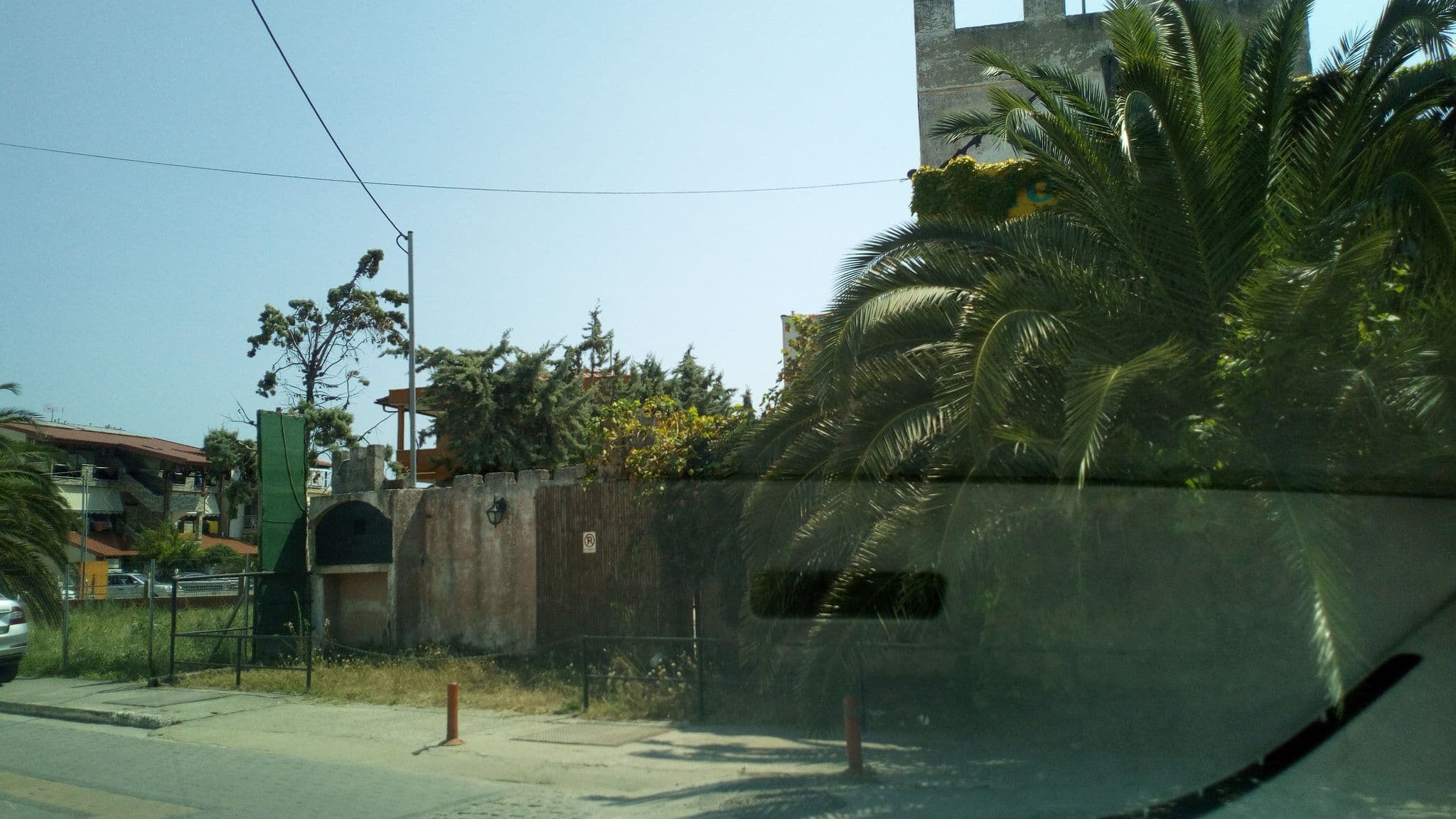Street view near Jorgos Apartman, Sárti — © skarmoutsosv (CC BY-SA · Mapillary)