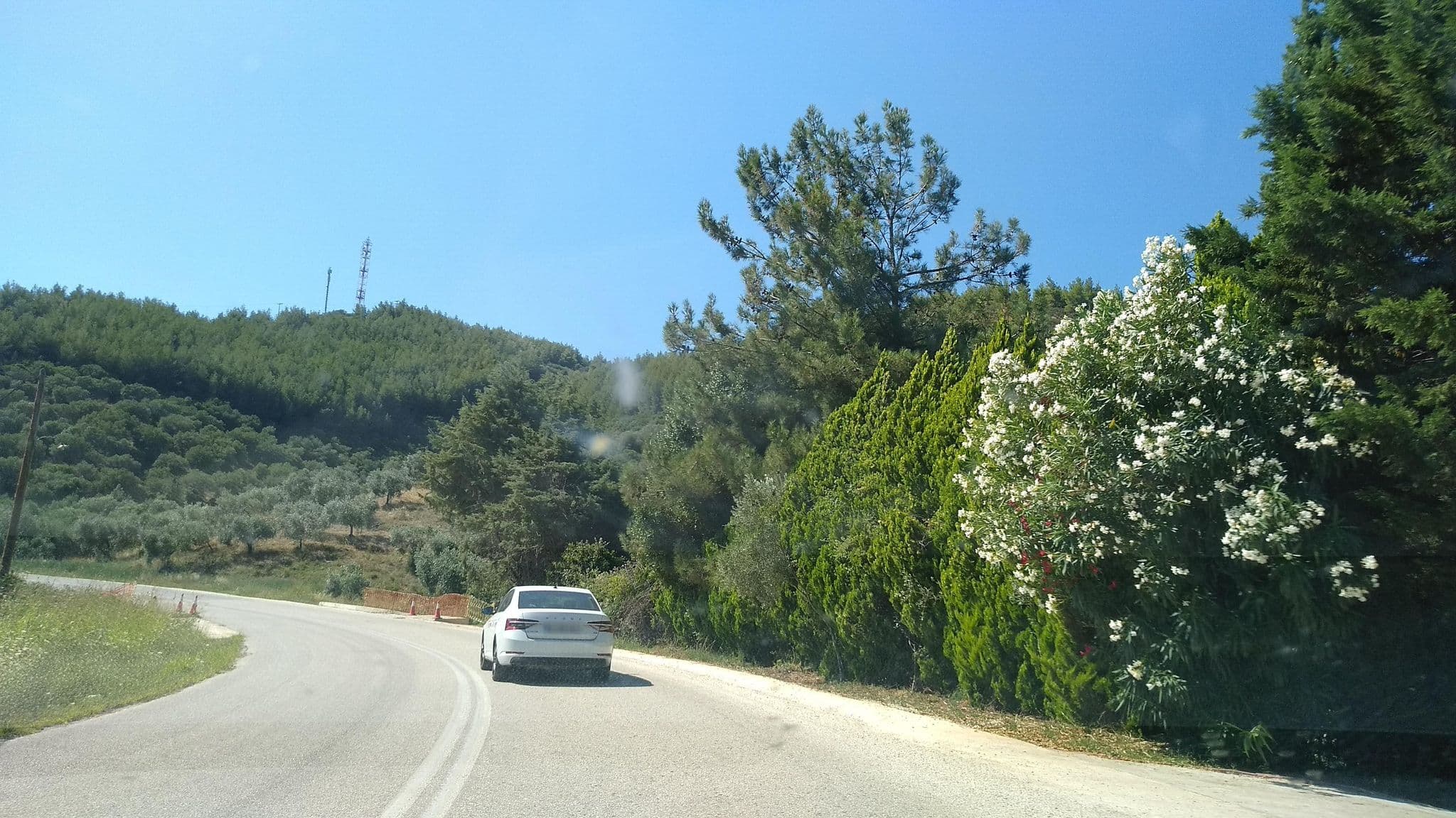 Street view near Porto Agali, Sykiá — © tavi (CC BY-SA · Mapillary)