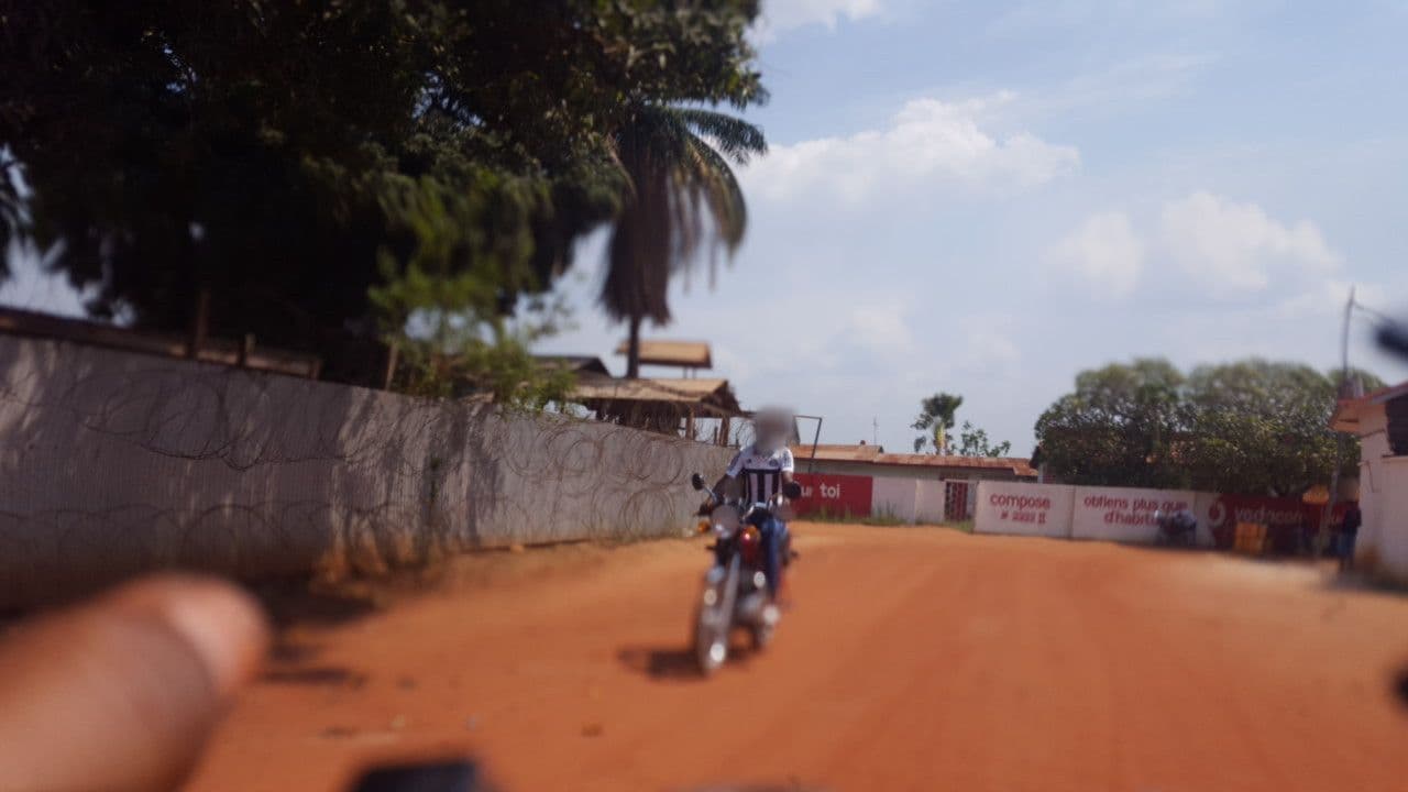 Street view near hotel bold, Bandundu Province — © don20 (CC BY-SA · Mapillary)