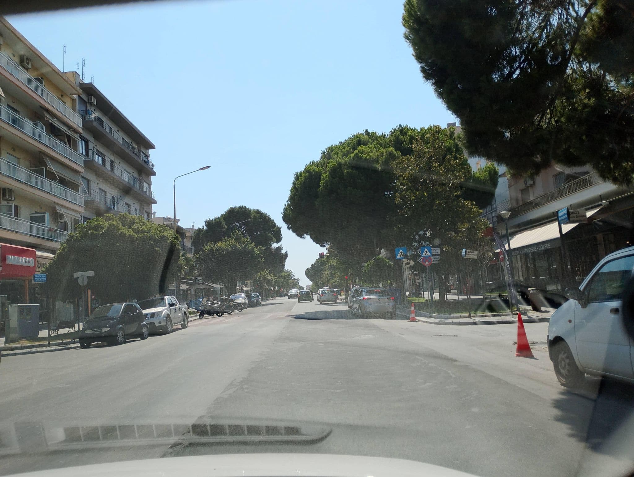 Street view near Hera Hotel, Alexandroupoli — © George_210 (CC BY-SA · Mapillary)