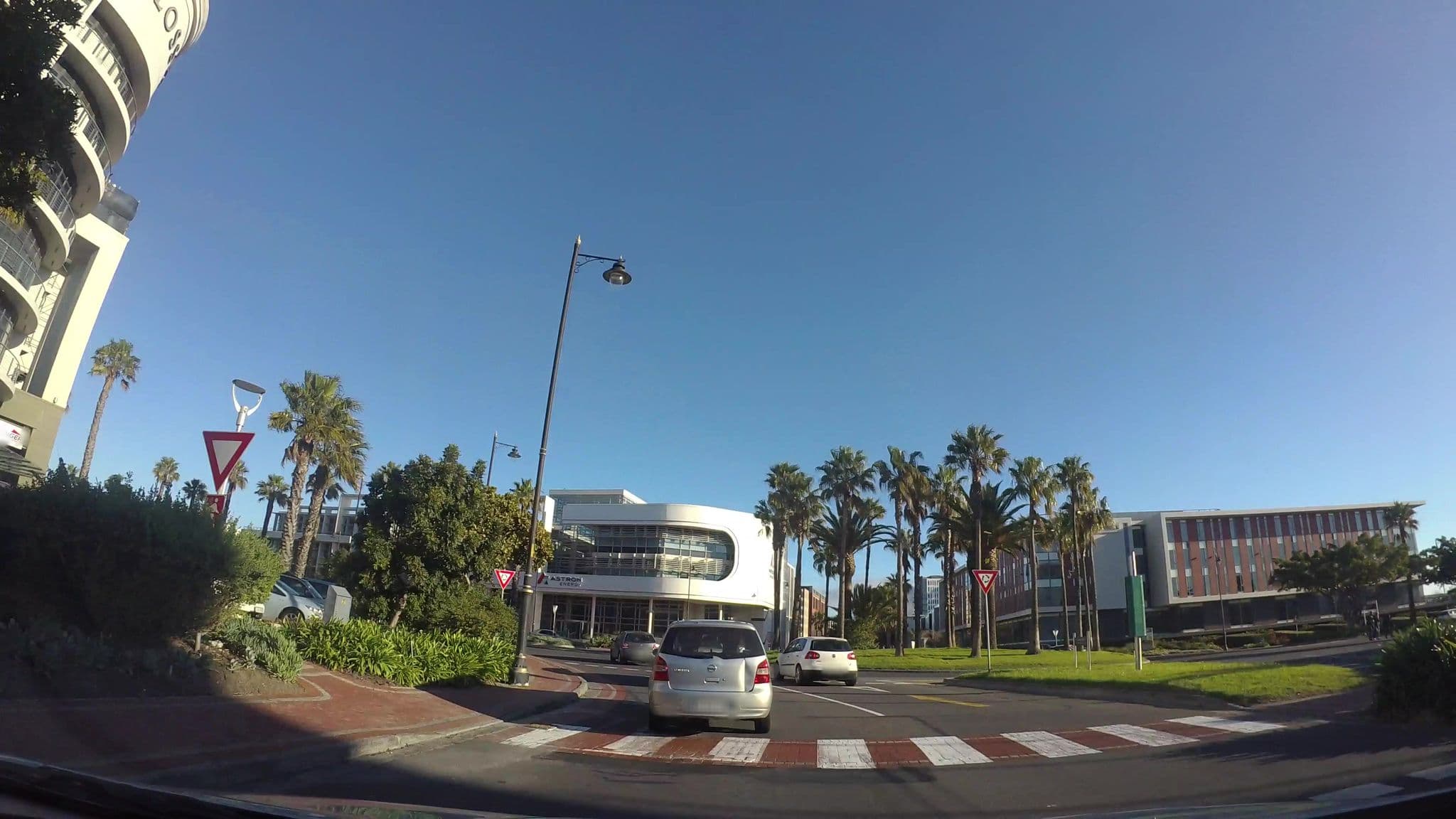 Street view near Collosseum Luxury Hotel, Century City — © kaart_3 (CC BY-SA · Mapillary)