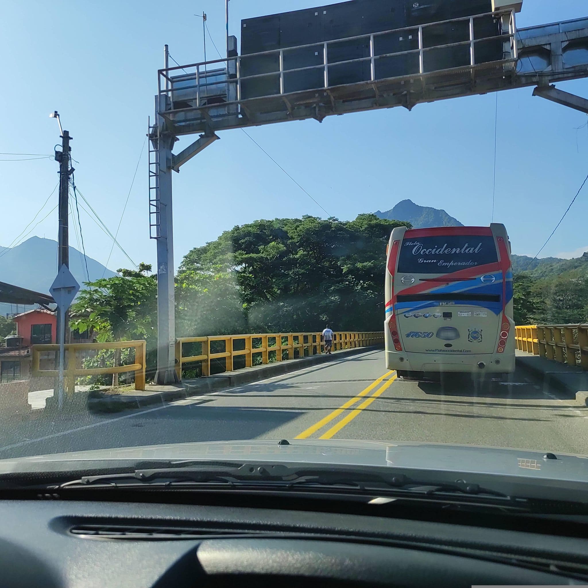 Street view near Hosteria Vegas del cauca, La Pintada — © JulySuarezUn (CC BY-SA · Mapillary)
