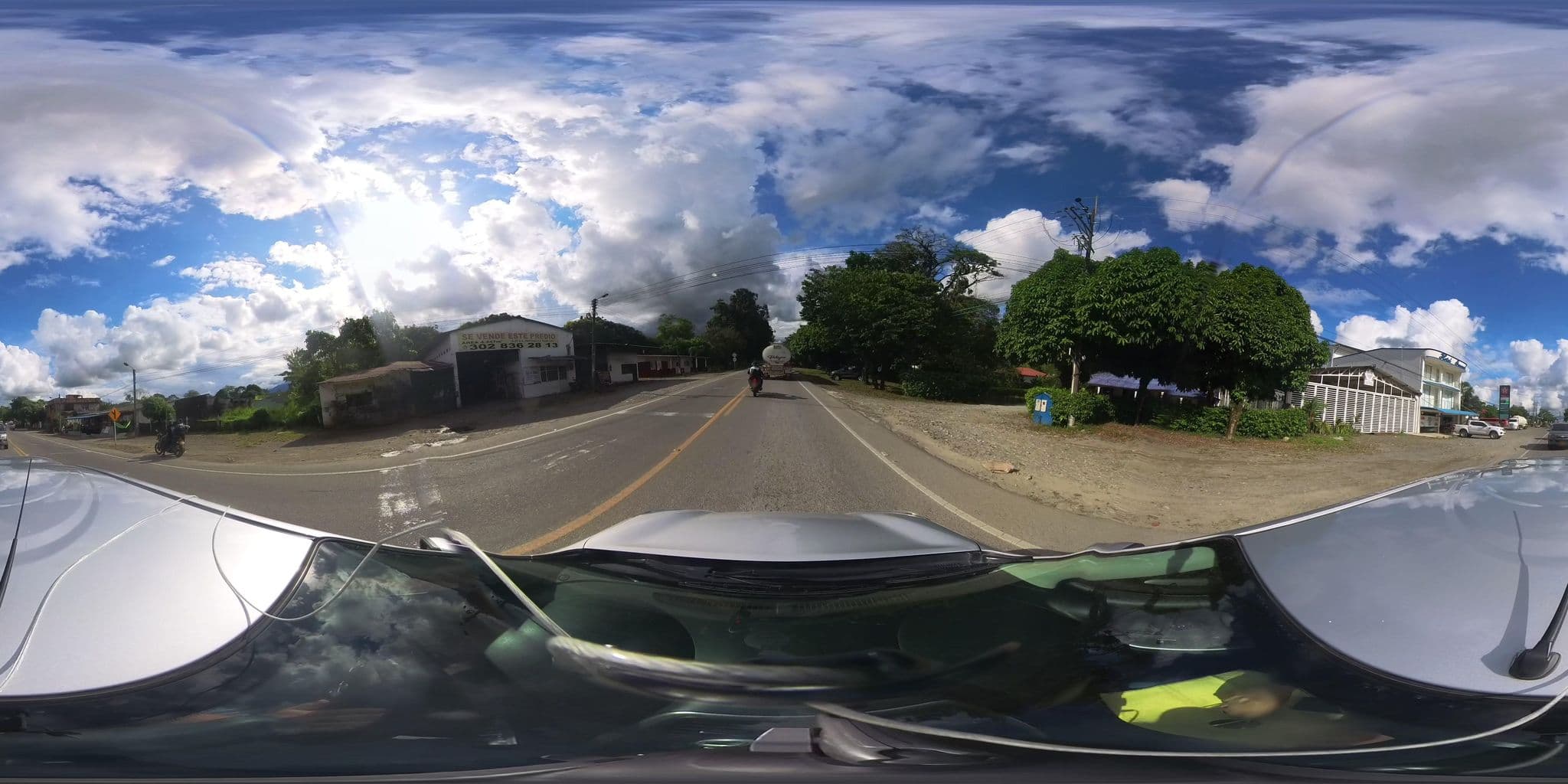 Street view near Hotel Guamal Plaza, Castilla La Nueva — © Kaart_Local (CC BY-SA · Mapillary)
