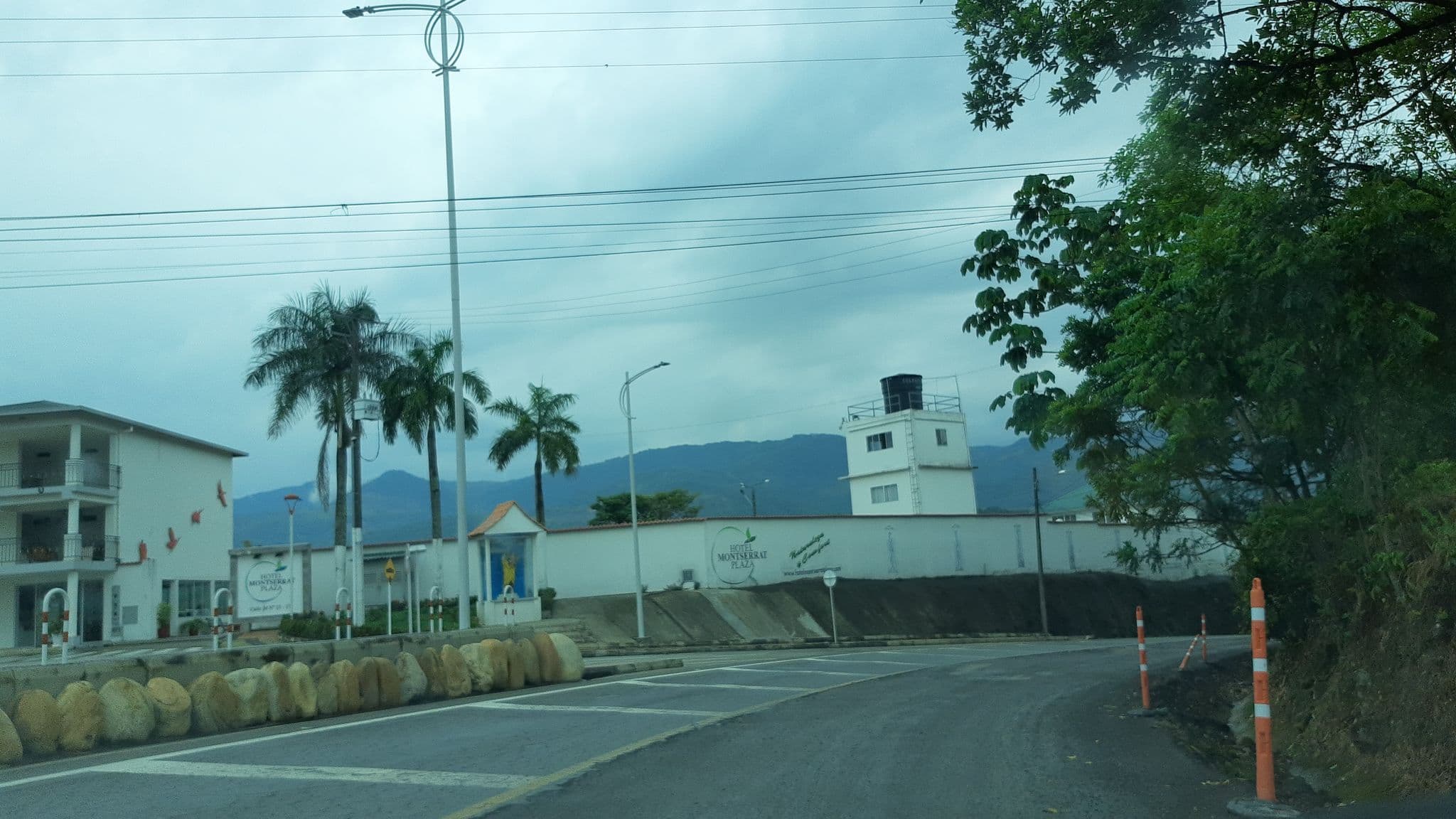 Street view near Hotel Montserrat Plaza, Monterrey — © luiscame (CC BY-SA · Mapillary)