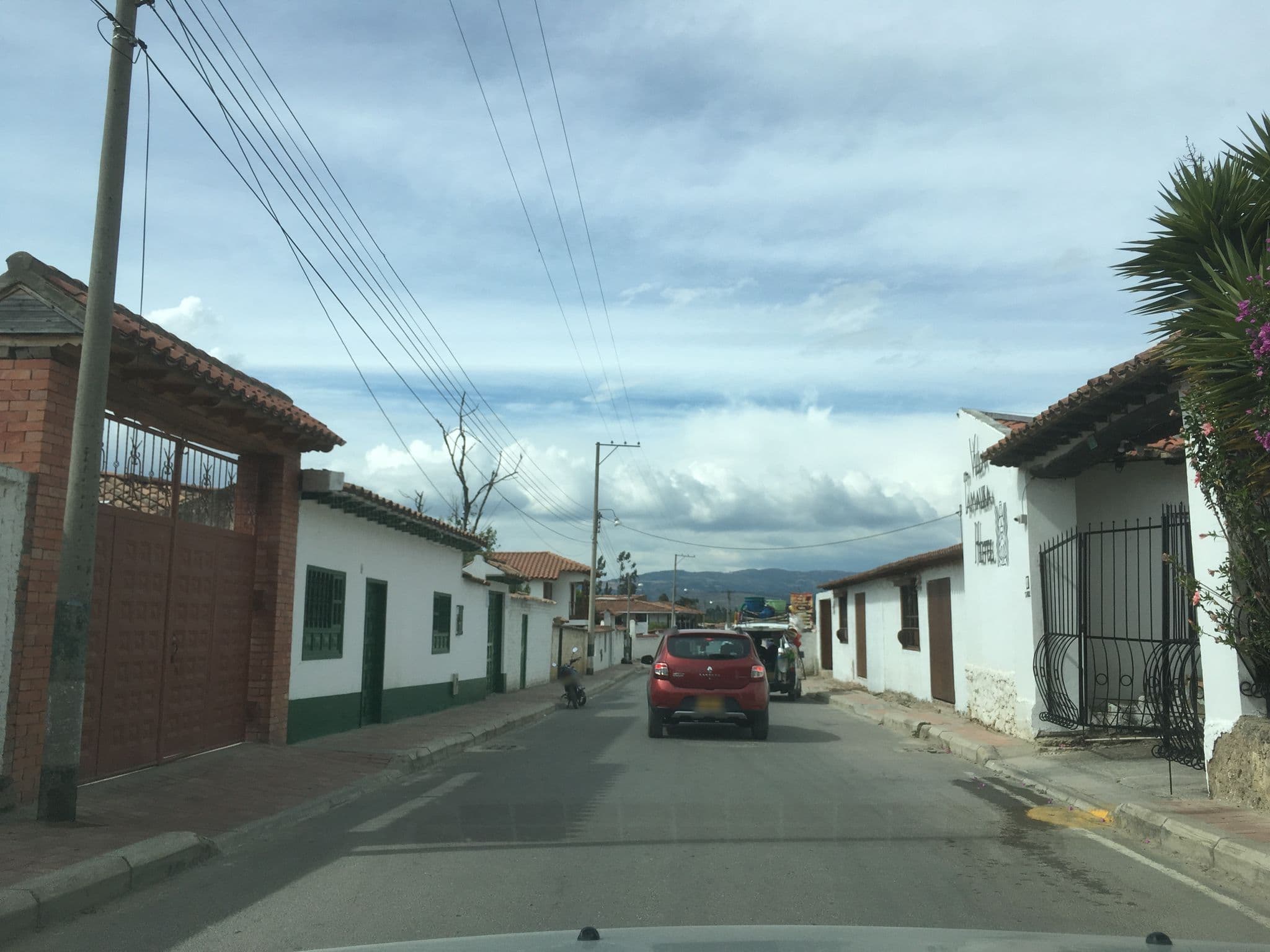 Street view near Hotel Tamauka, Firavitoba — © nicovargas (CC BY-SA · Mapillary)
