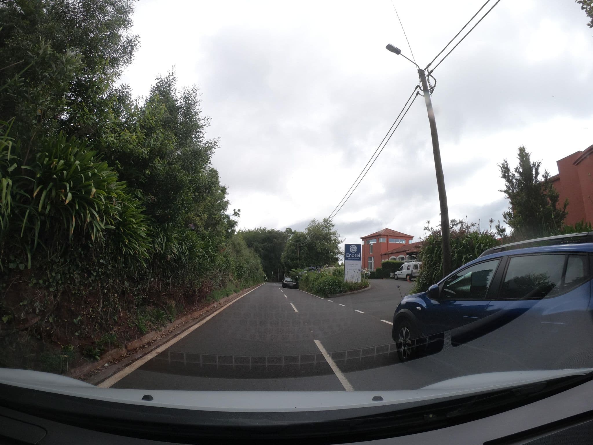 Street view near Enotel Santo da Serra, Água de Pena — © filipesilva (CC BY-SA · Mapillary)