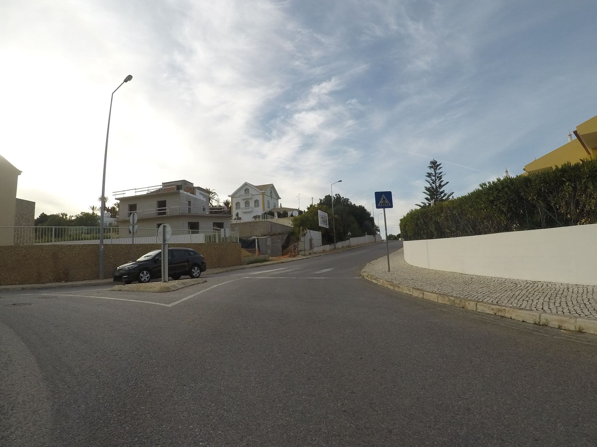 Street view near Quinto Do Lago (Luz), Senhora da Luz — © chrisbeddow (CC BY-SA · Mapillary)